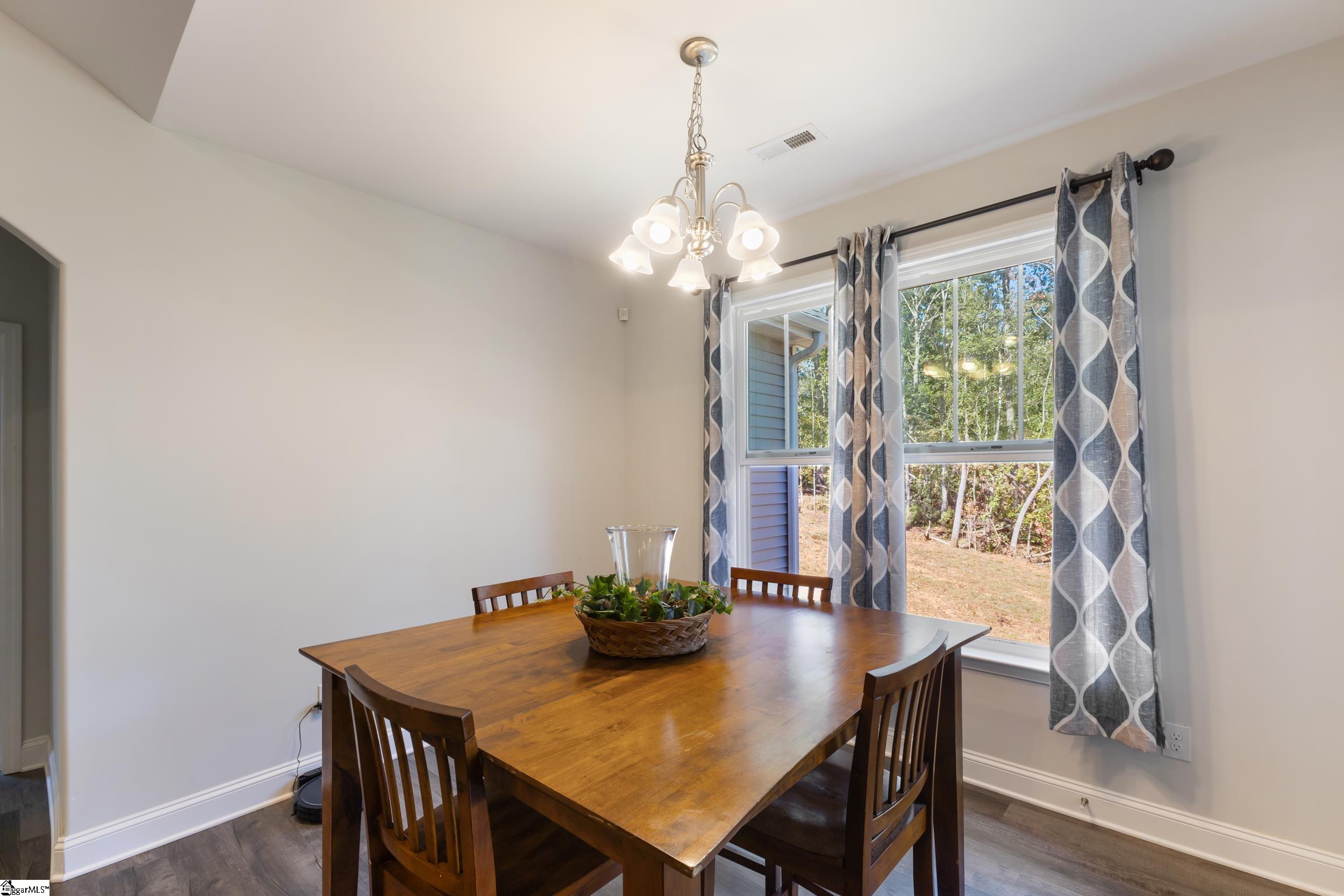 615 Forden Drive Wellford, SC 29385