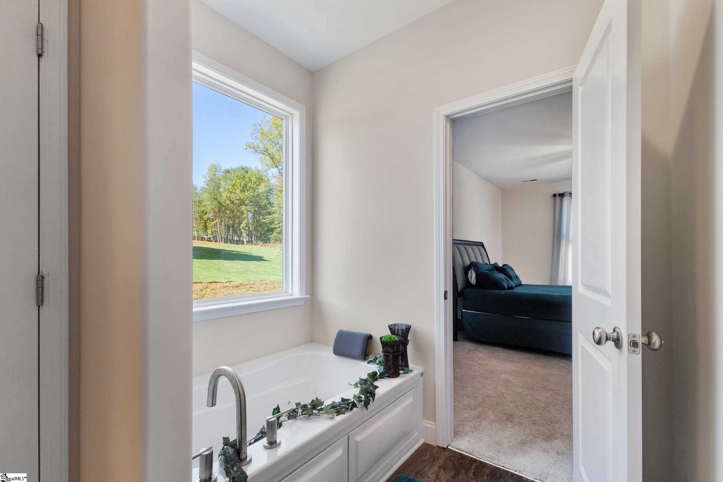 615 Forden Drive Wellford, SC 29385