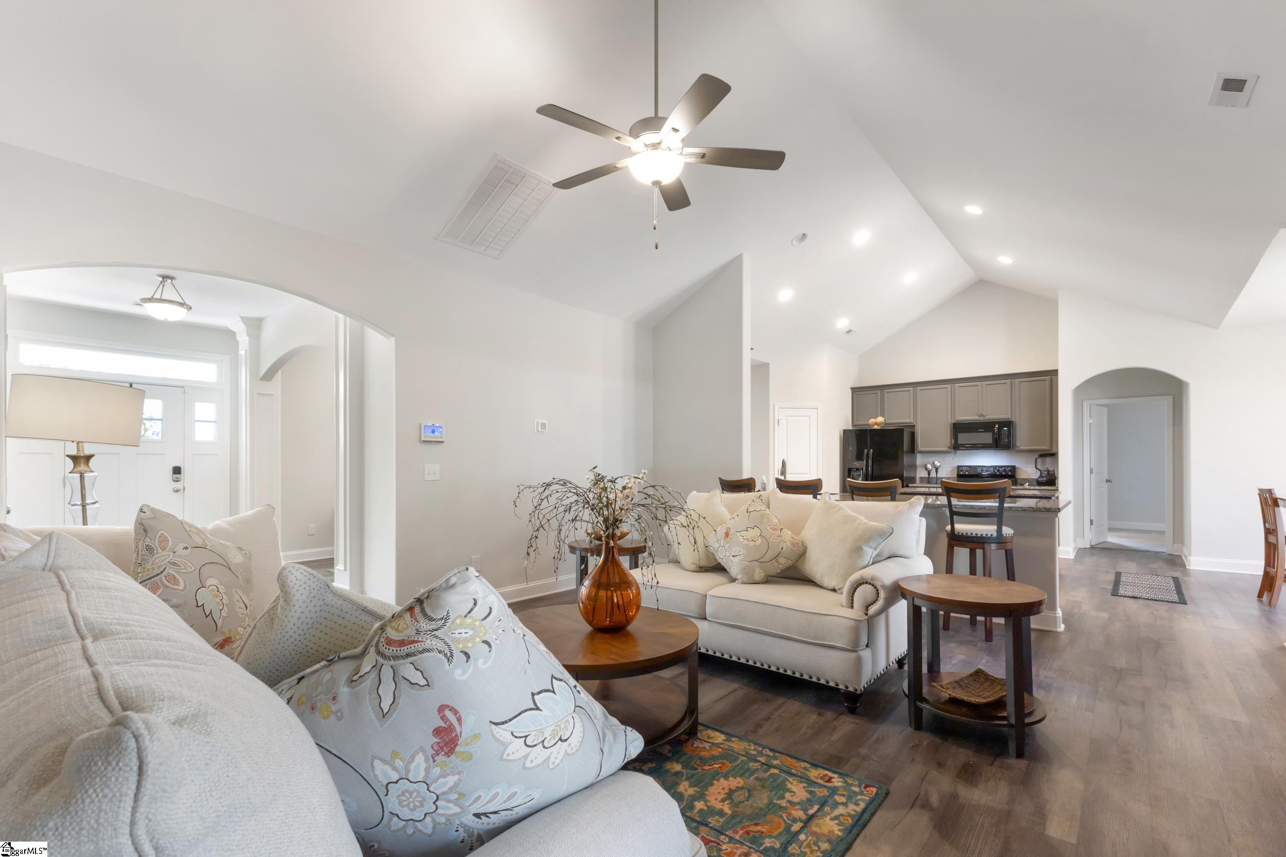 615 Forden Drive Wellford, SC 29385