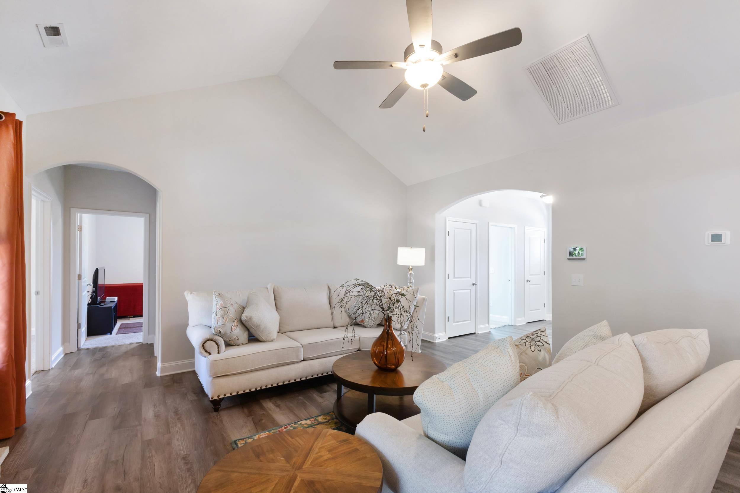 615 Forden Drive Wellford, SC 29385
