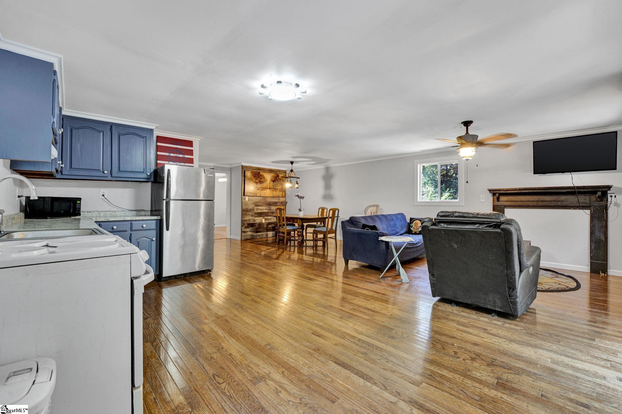 2152 Deloach Drive Anderson, SC 29625