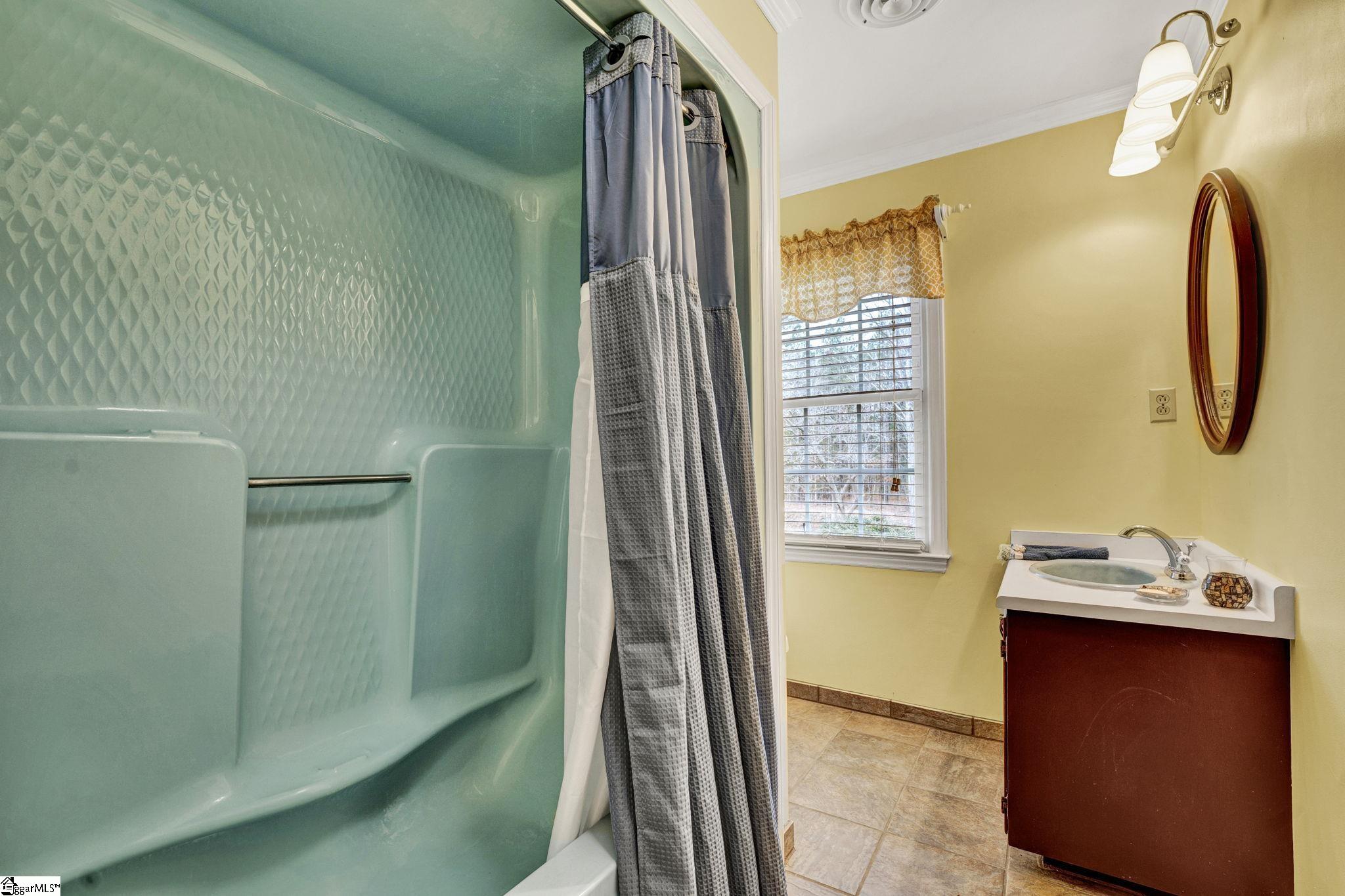314 Foxgrove Boulevard Clinton, SC 29325