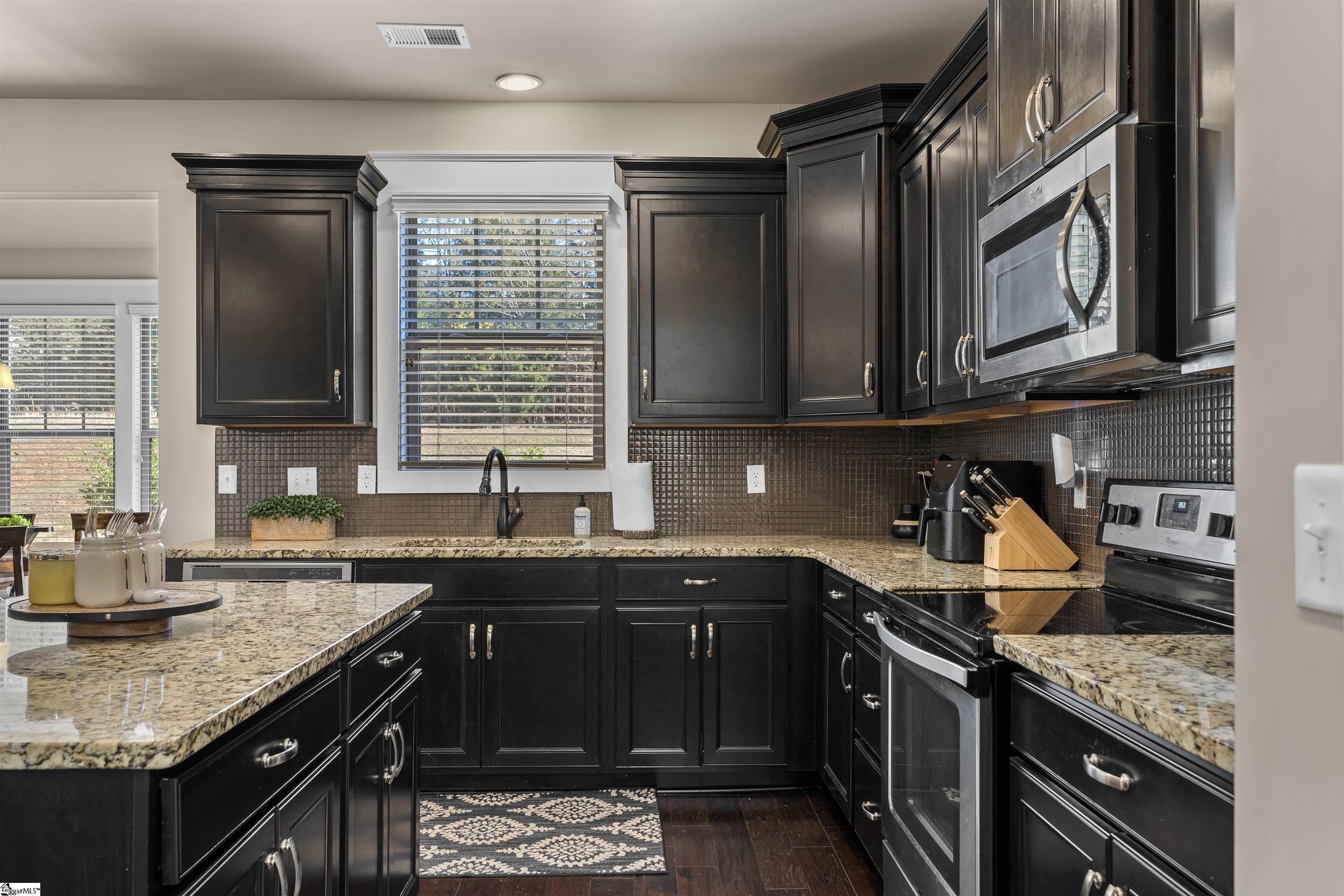 128 Summer Oak Lane Simpsonville, SC 29680