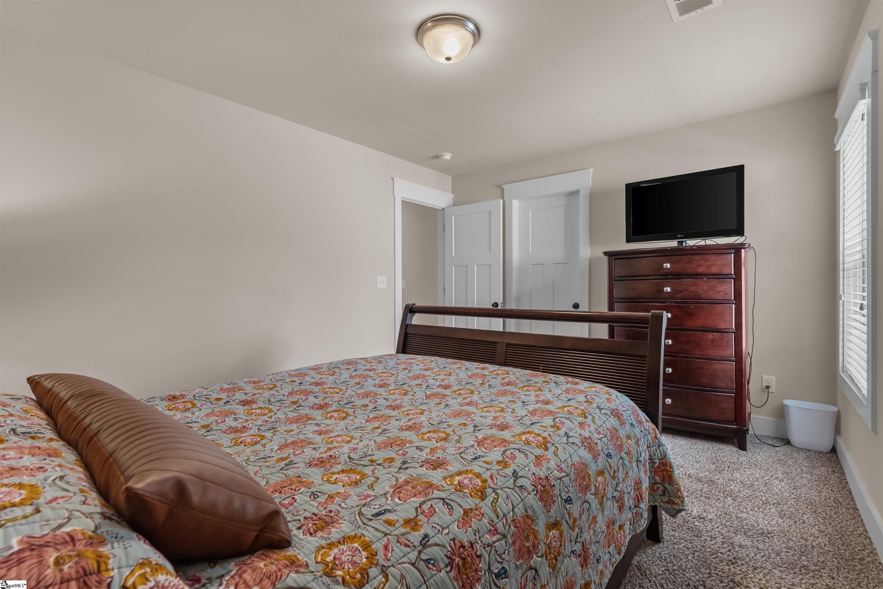 128 Summer Oak Lane Simpsonville, SC 29680