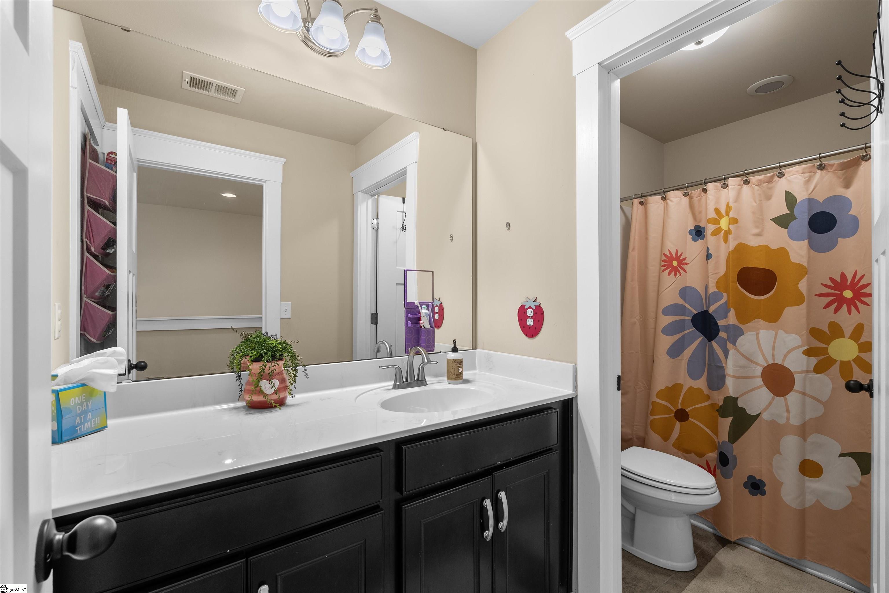 128 Summer Oak Lane Simpsonville, SC 29680