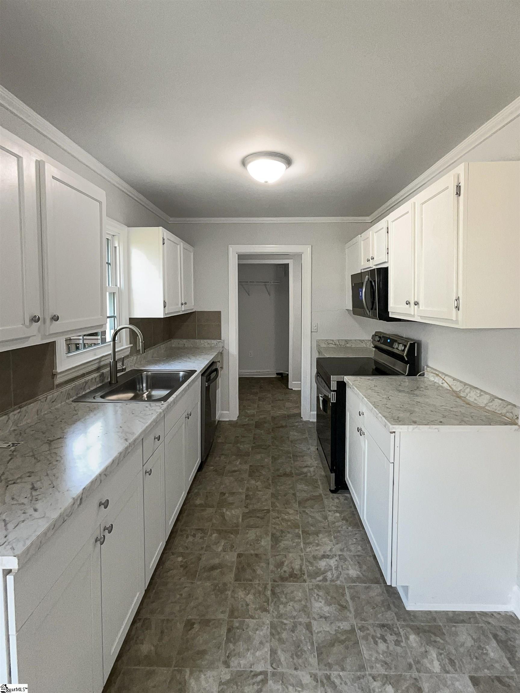 201 Gardenia Drive Greenville, SC 29617