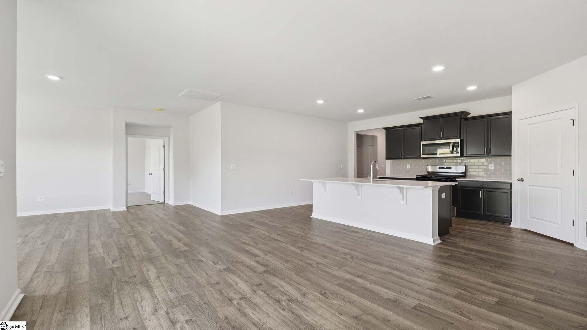 909 Pineland Drive Woodruff, SC 29388
