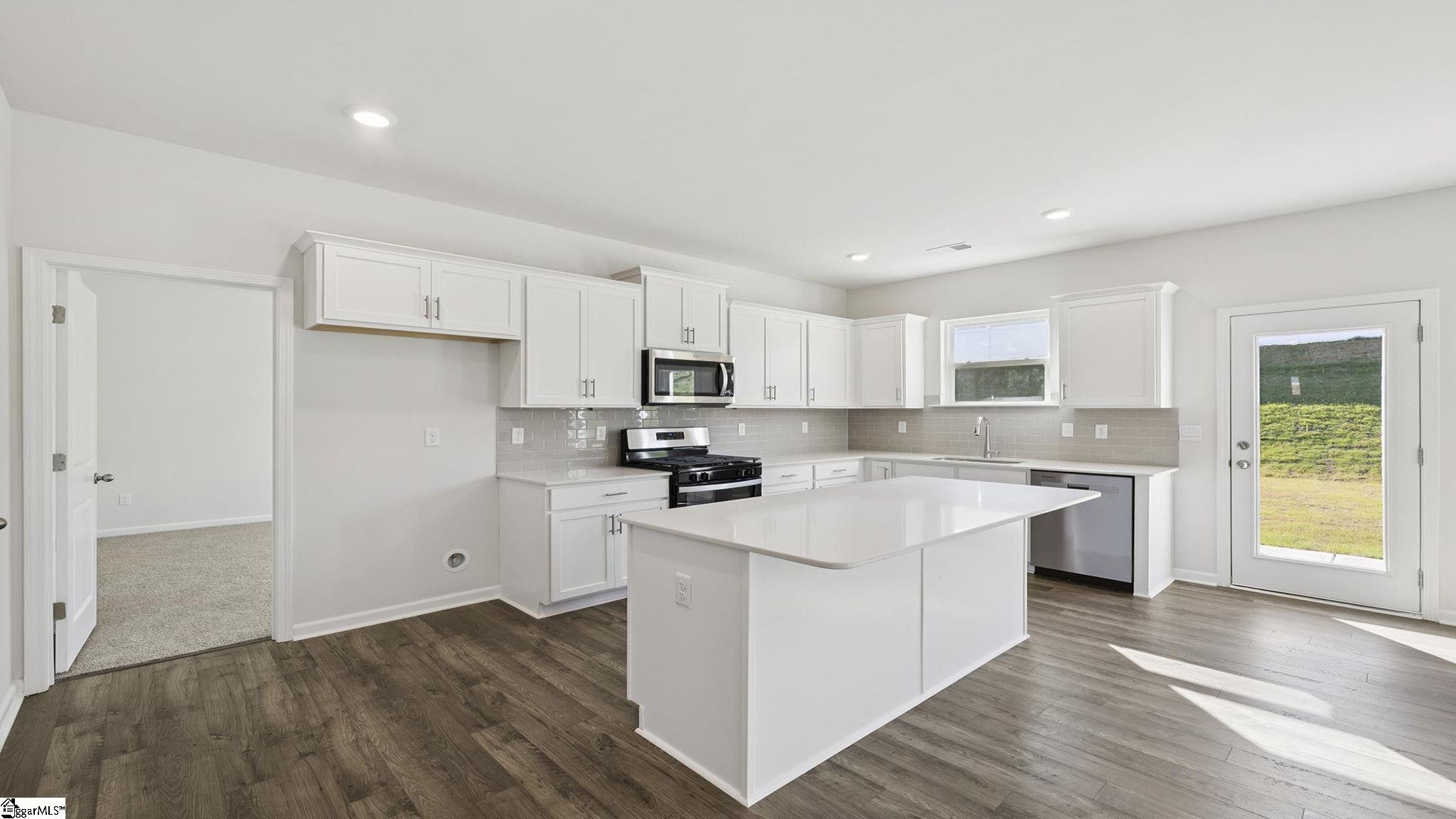 1013 Roleson Way Woodruff, SC 29388