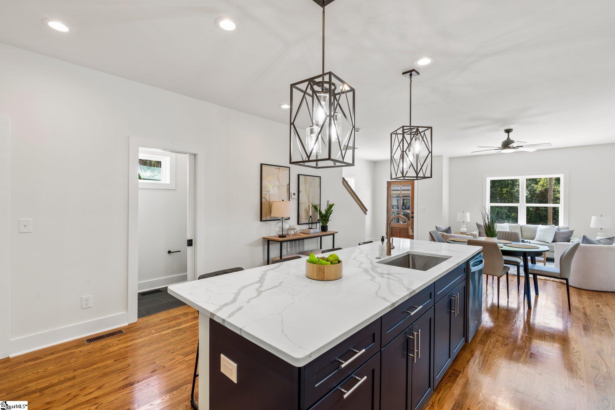 10 Martin Row Greenville, SC 29601