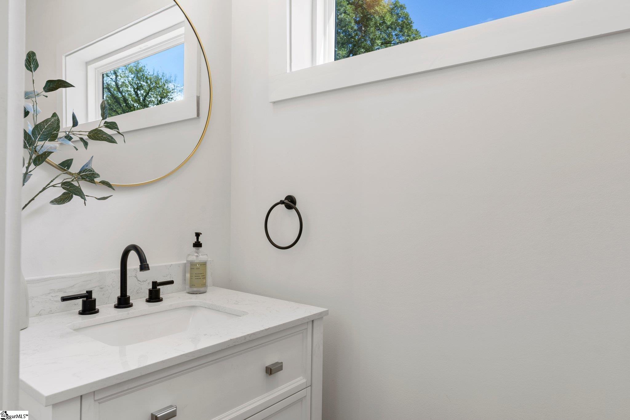 10 Martin Row Greenville, SC 29601