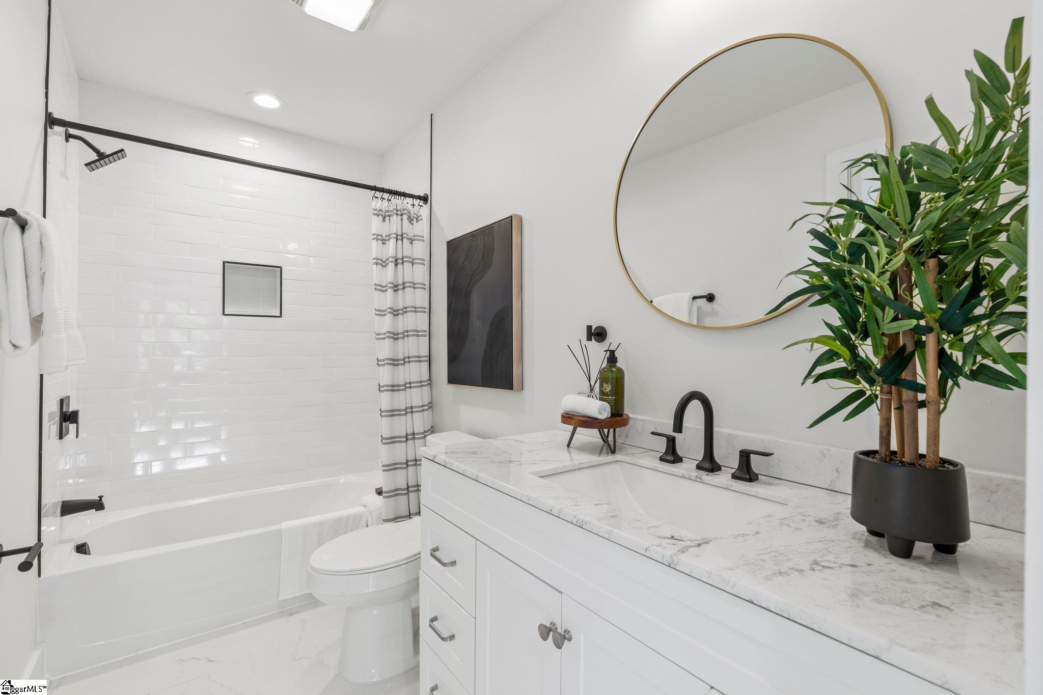 10 Martin Row Greenville, SC 29601