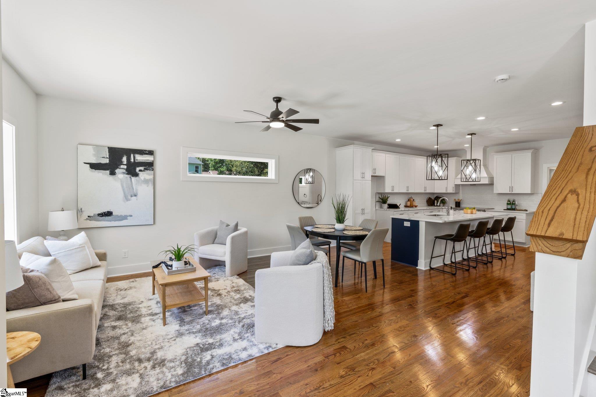 10 Martin Row Greenville, SC 29601