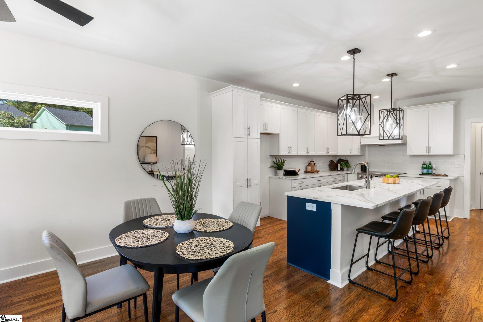 10 Martin Row Greenville, SC 29601