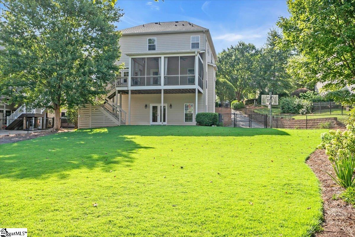 122 Keowee Avenue Greenville, SC 29605