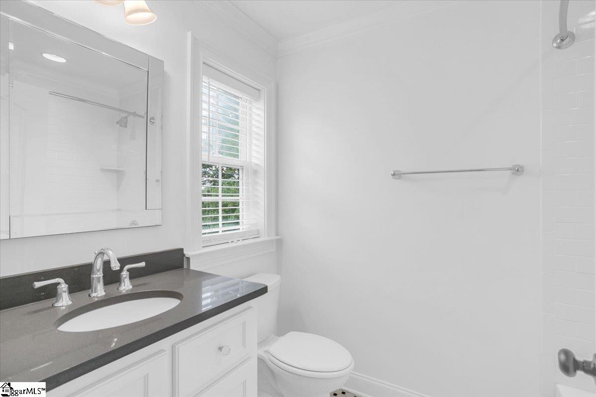 122 Keowee Avenue Greenville, SC 29605