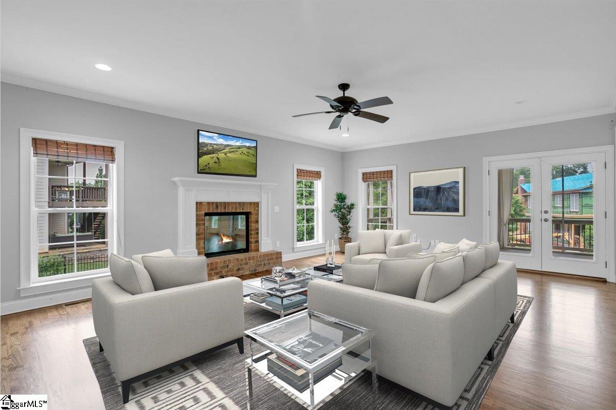 122 Keowee Avenue Greenville, SC 29605