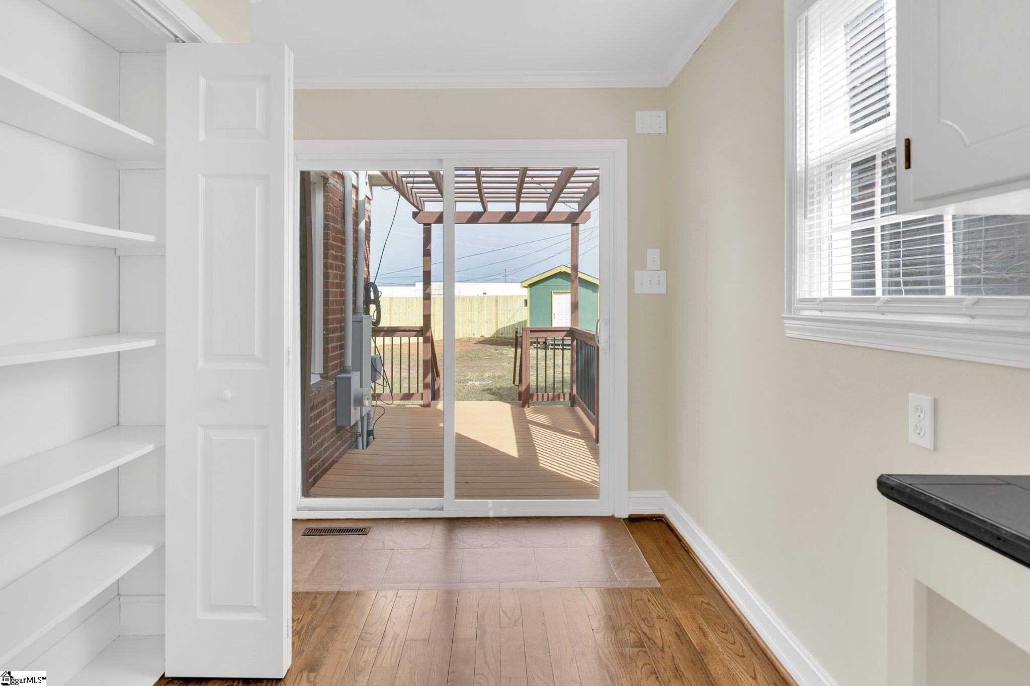 21 Fore Avenue Greenville, SC 29607-3217