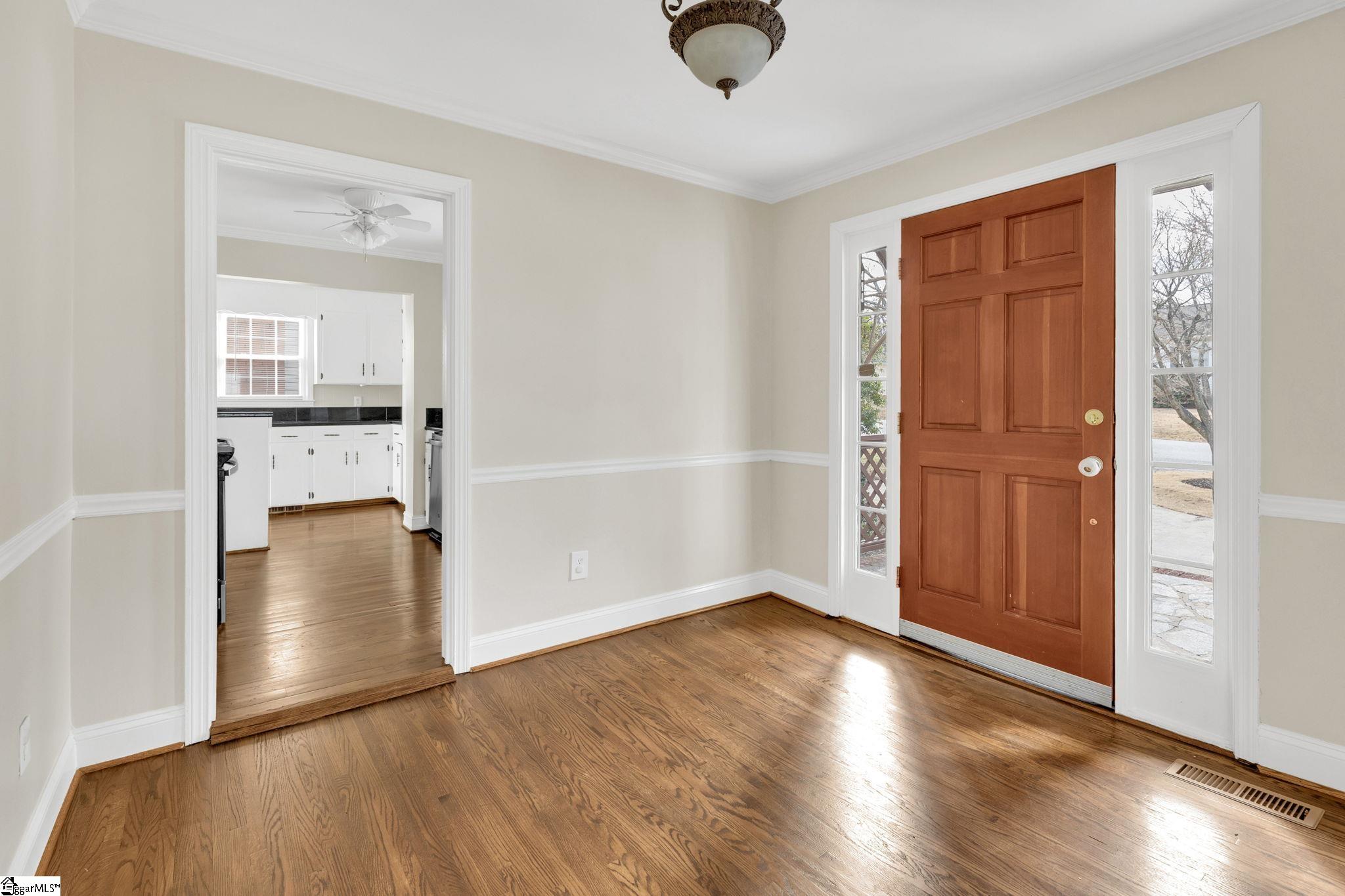 21 Fore Avenue Greenville, SC 29607-3217