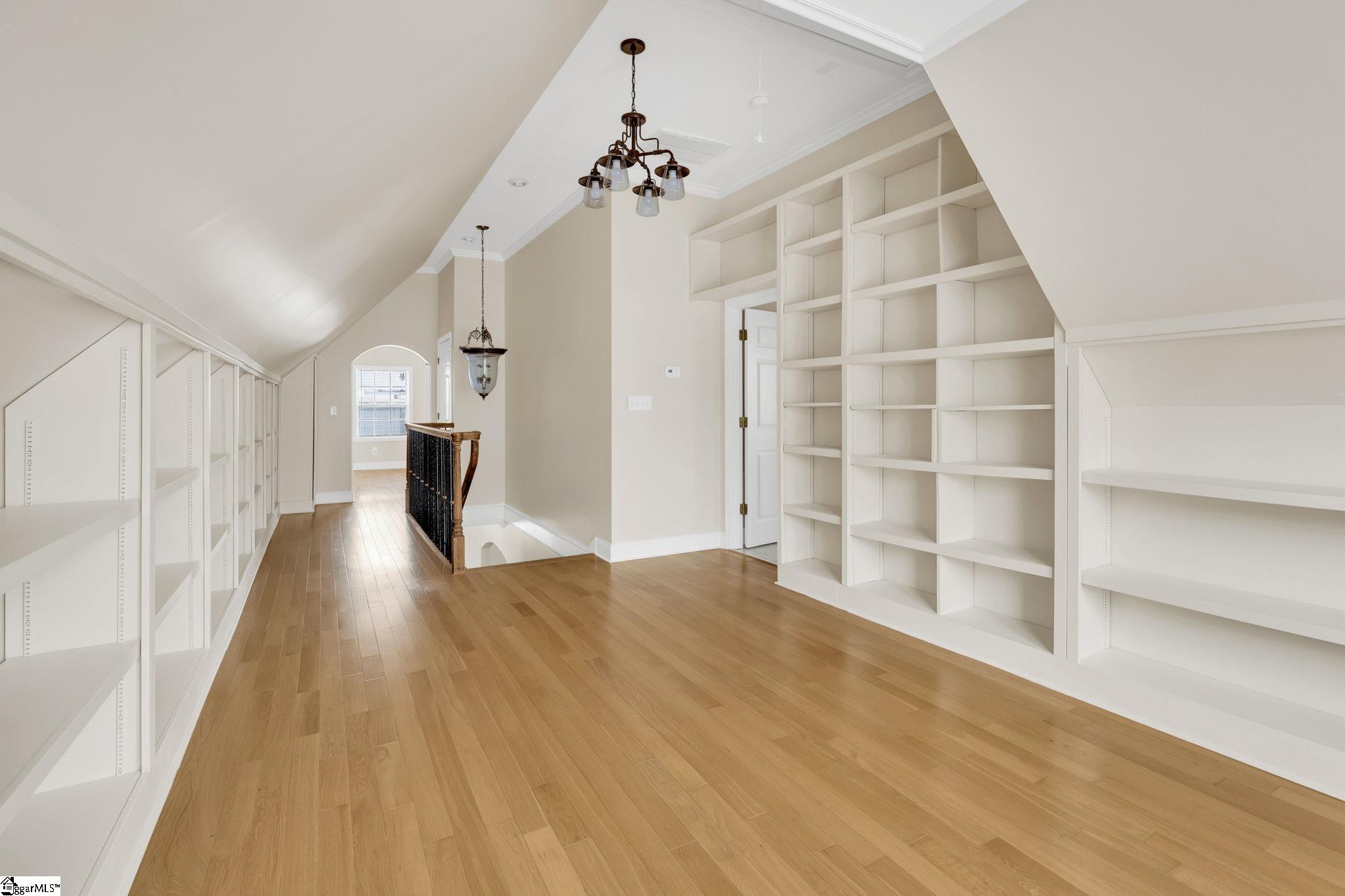 21 Fore Avenue Greenville, SC 29607-3217