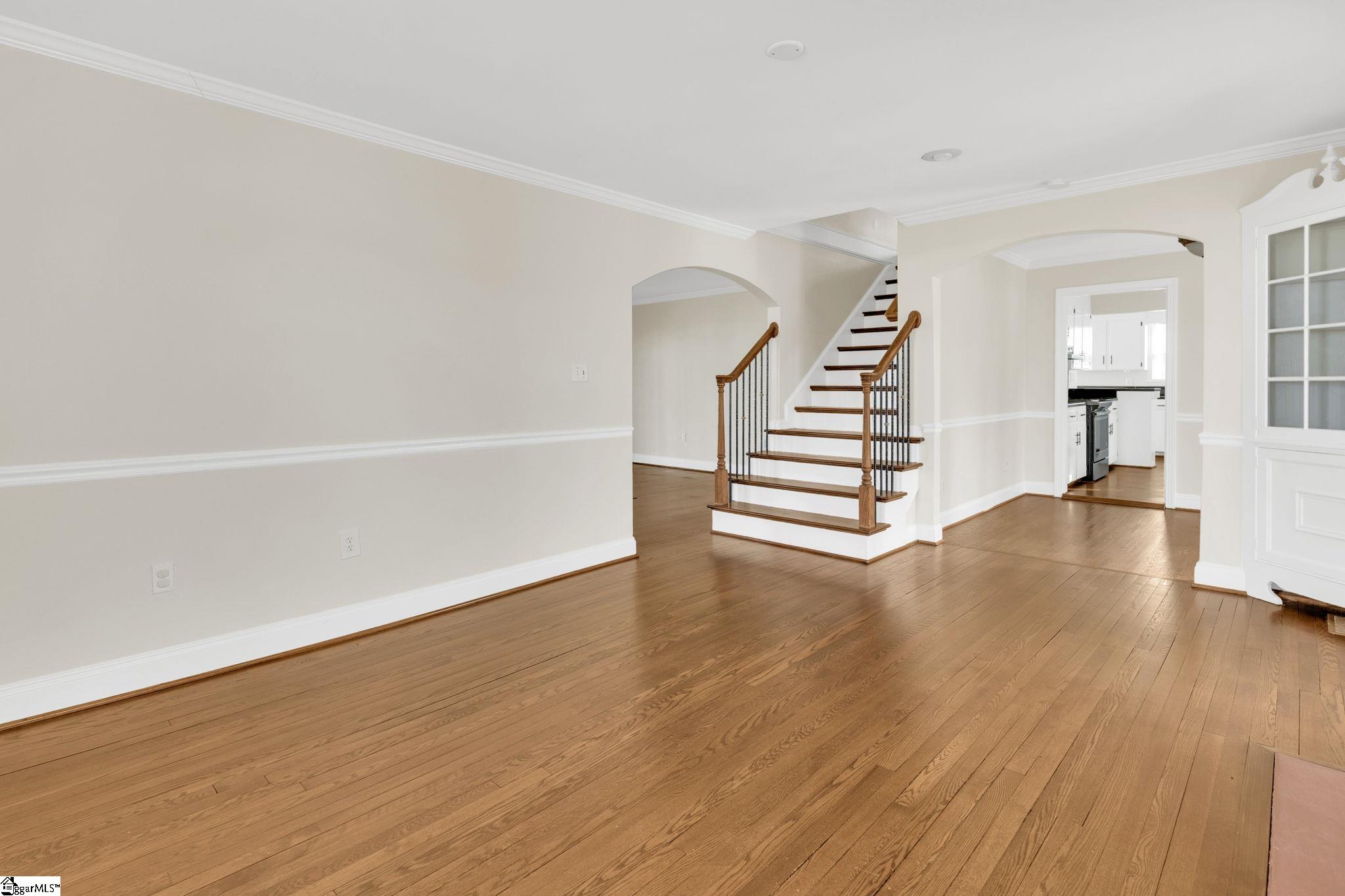 21 Fore Avenue Greenville, SC 29607-3217