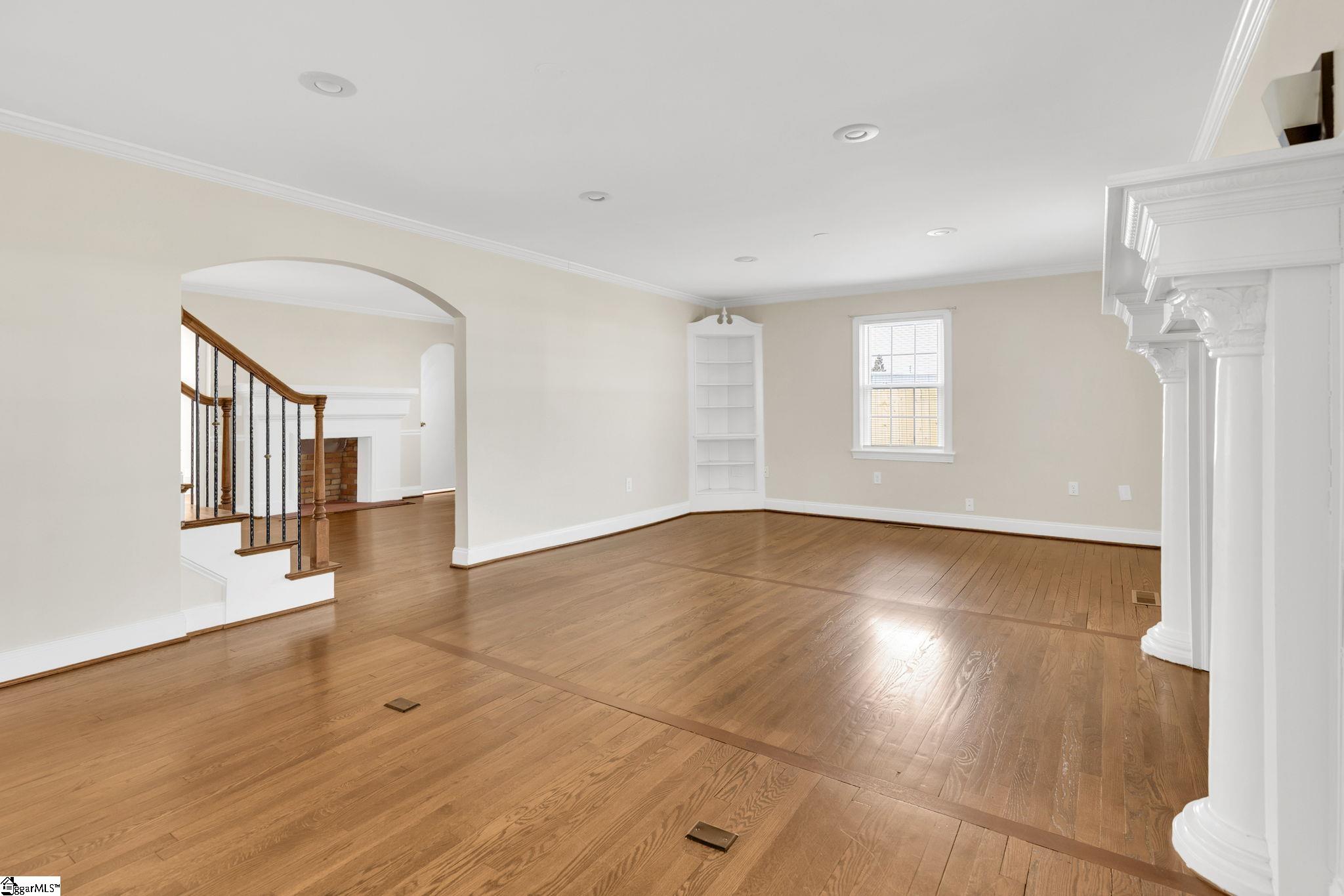 21 Fore Avenue Greenville, SC 29607-3217