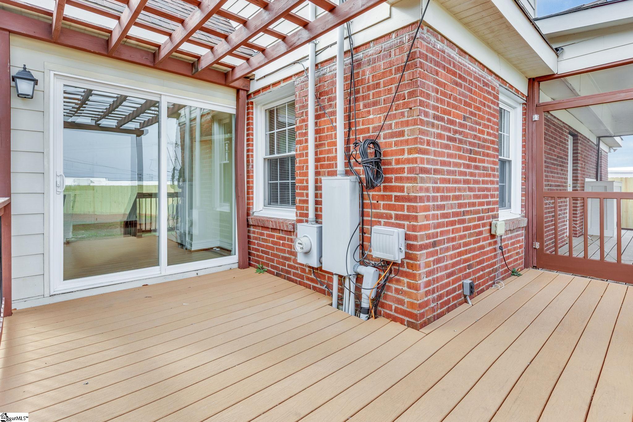 21 Fore Avenue Greenville, SC 29607-3217