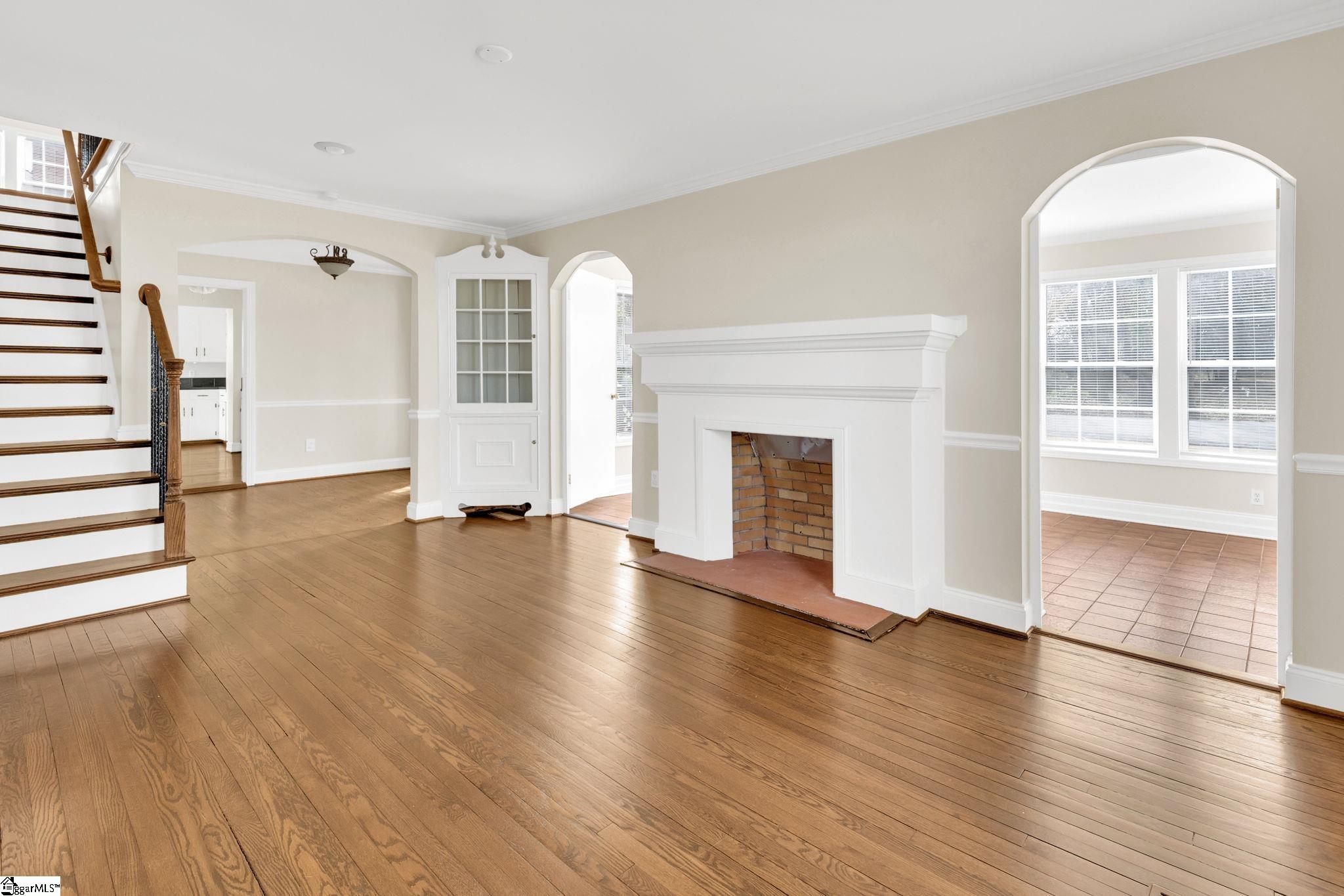 21 Fore Avenue Greenville, SC 29607-3217