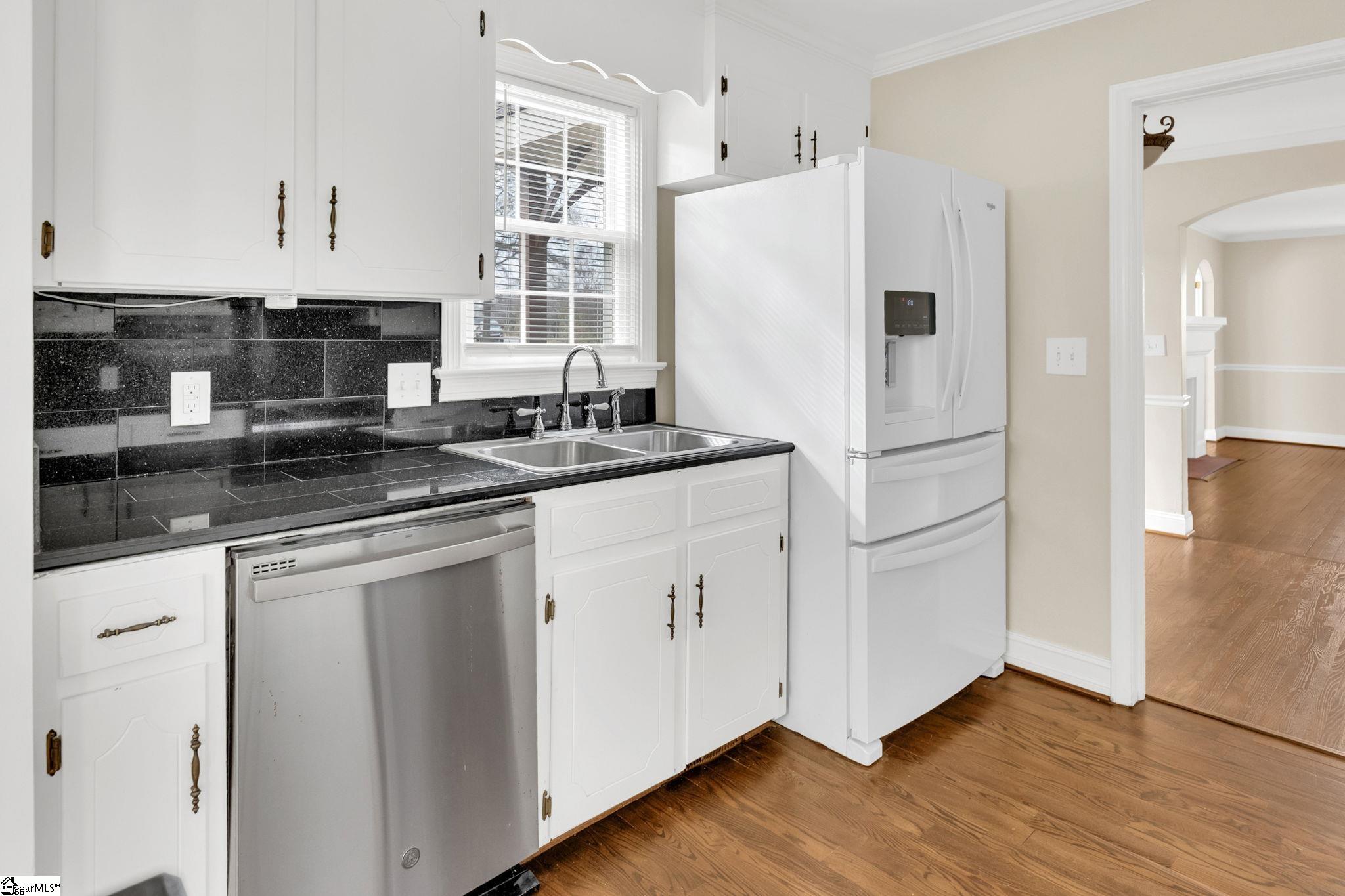 21 Fore Avenue Greenville, SC 29607-3217