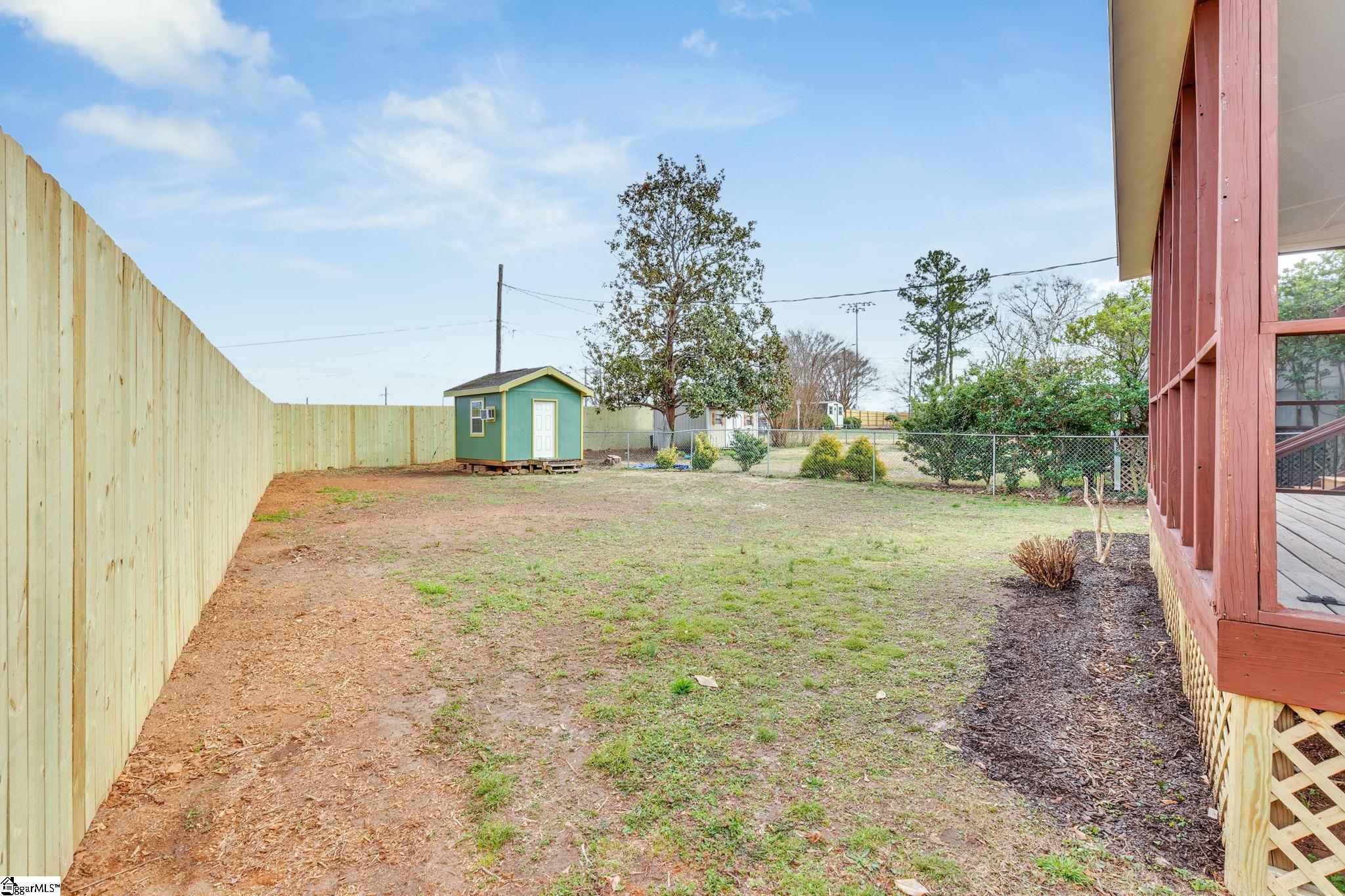 21 Fore Avenue Greenville, SC 29607-3217