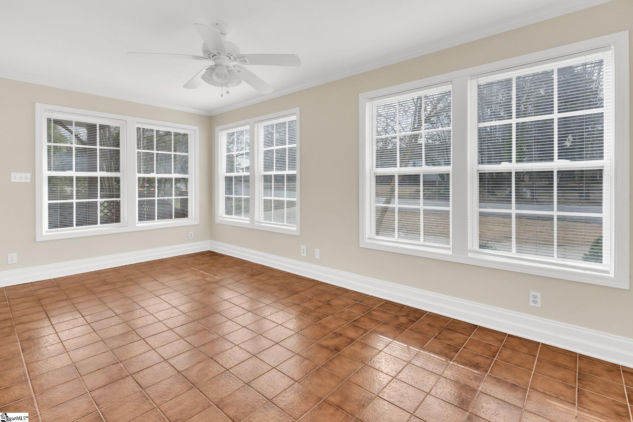 21 Fore Avenue Greenville, SC 29607-3217