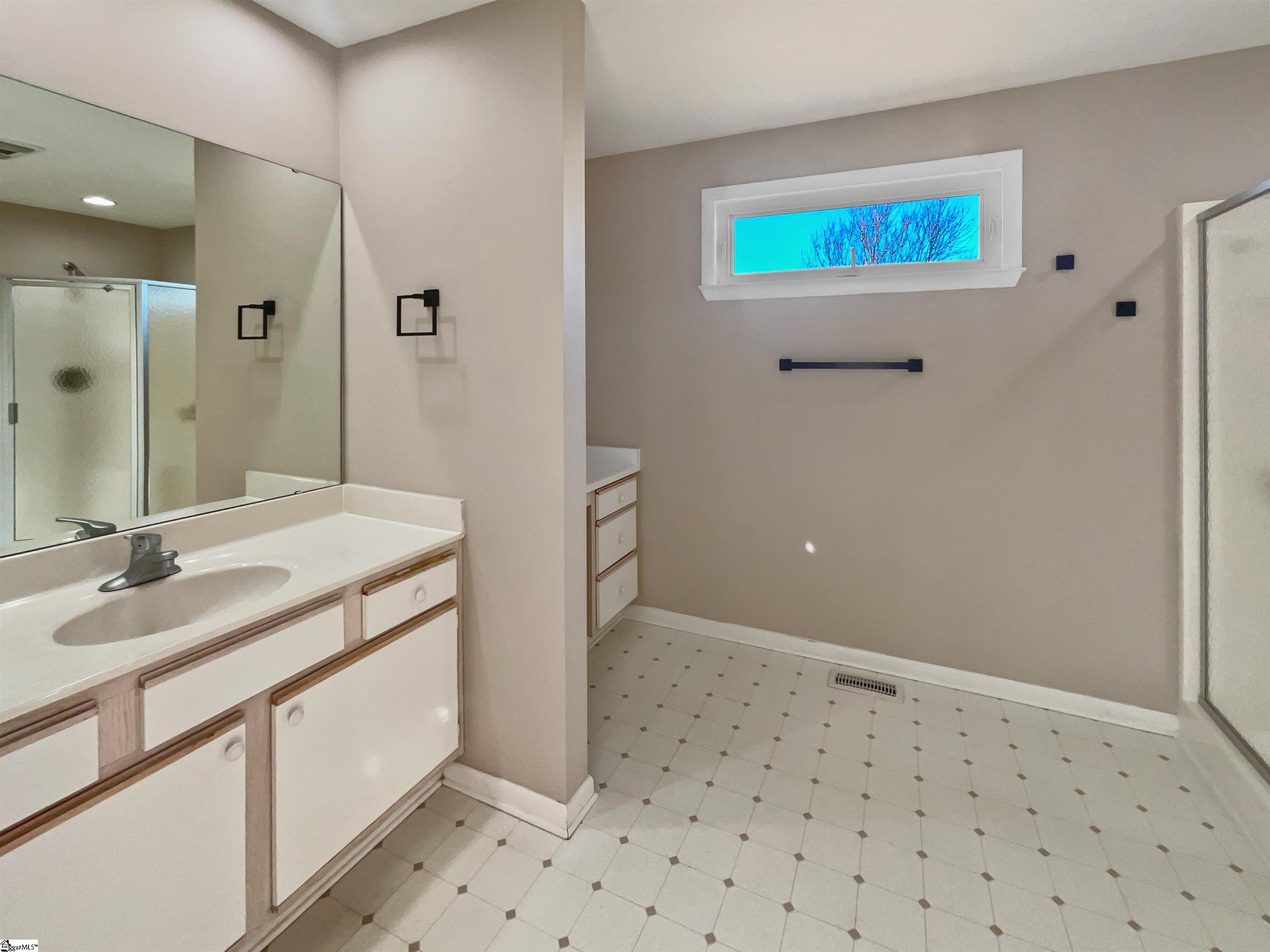 117 Dark Wood Court Woodruff, SC 29388