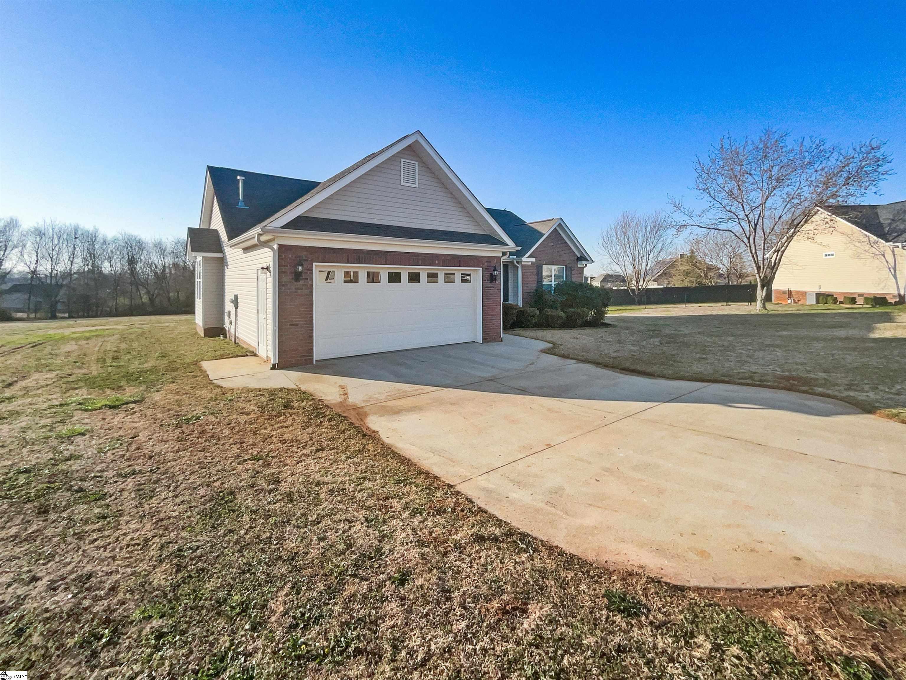 117 Dark Wood Court Woodruff, SC 29388