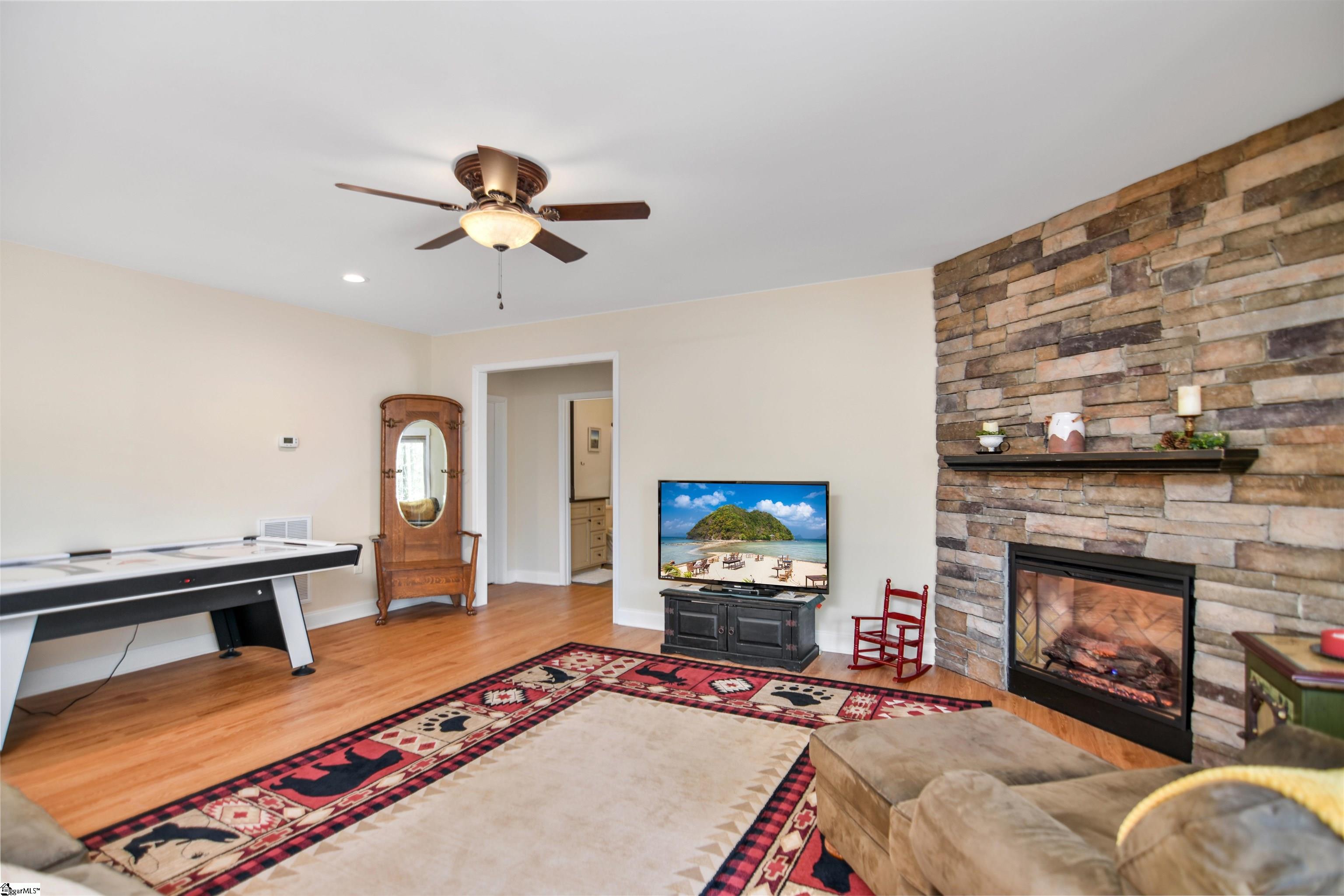 160 Julie Way Pickens, SC 29671