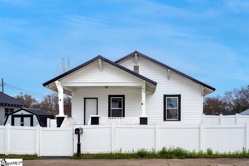 300 Florence Street Clinton, SC 29325