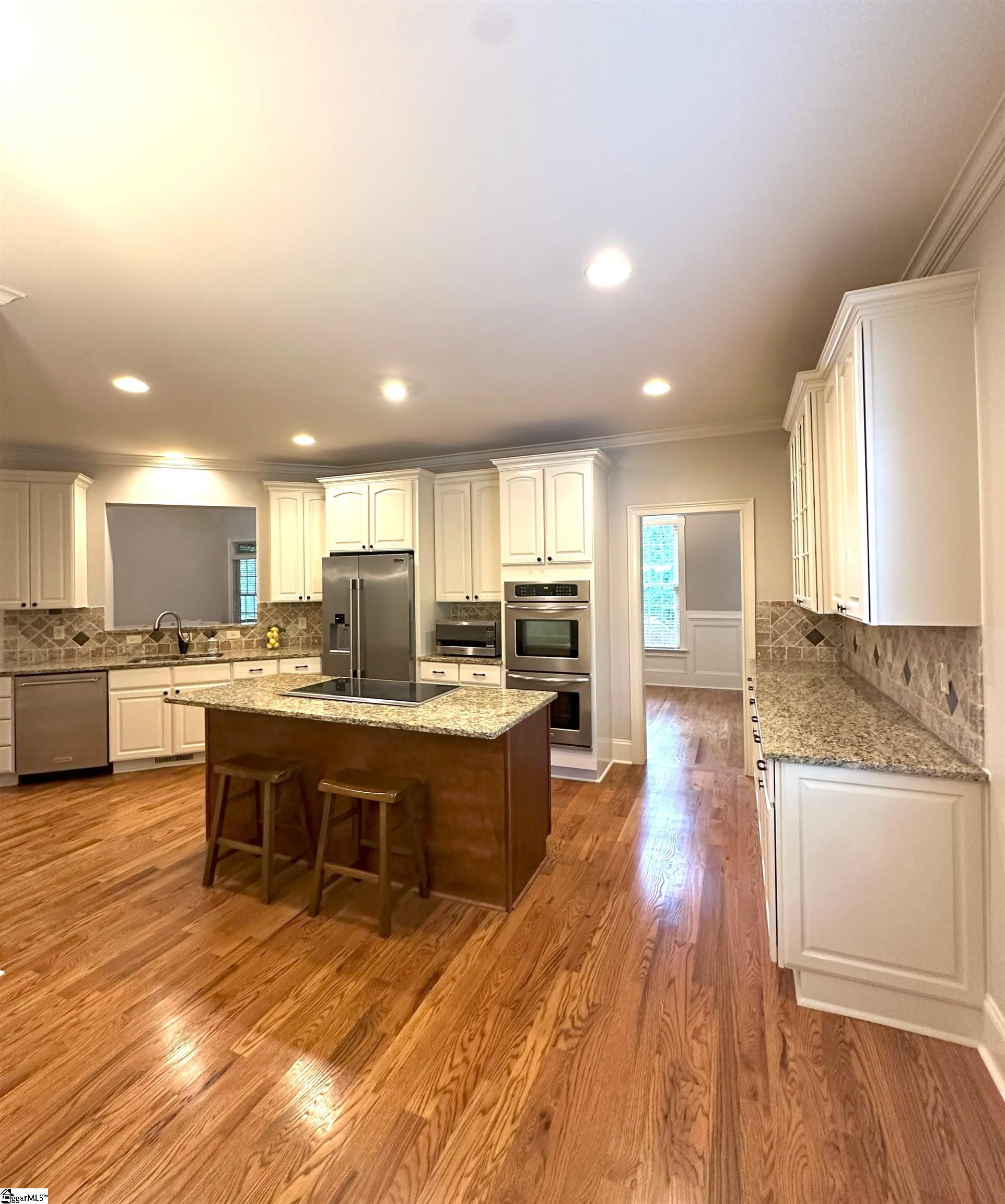 206 Waverly Hall Lane Simpsonville, SC 29681