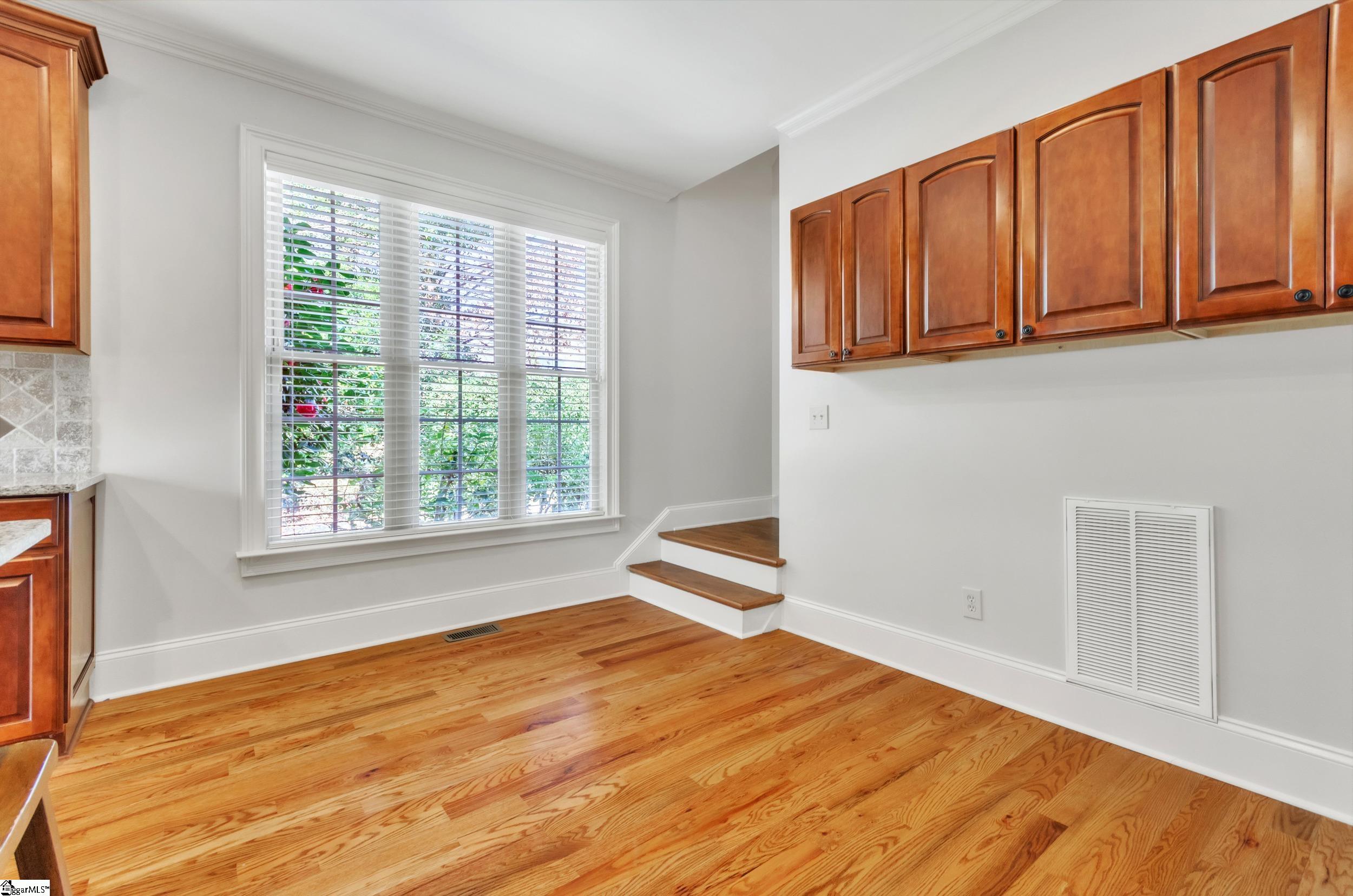 206 Waverly Hall Lane Simpsonville, SC 29681