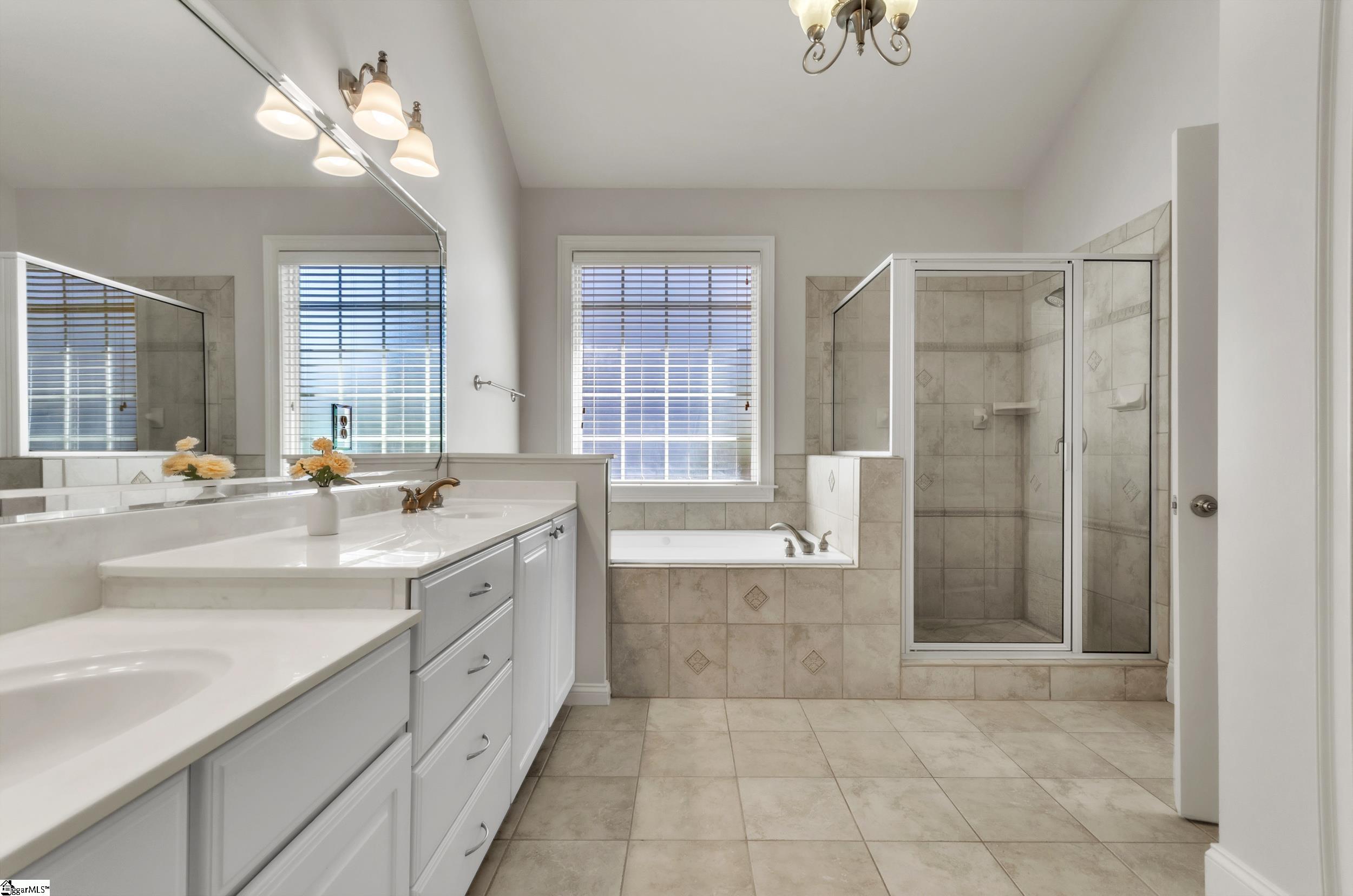 206 Waverly Hall Lane Simpsonville, SC 29681