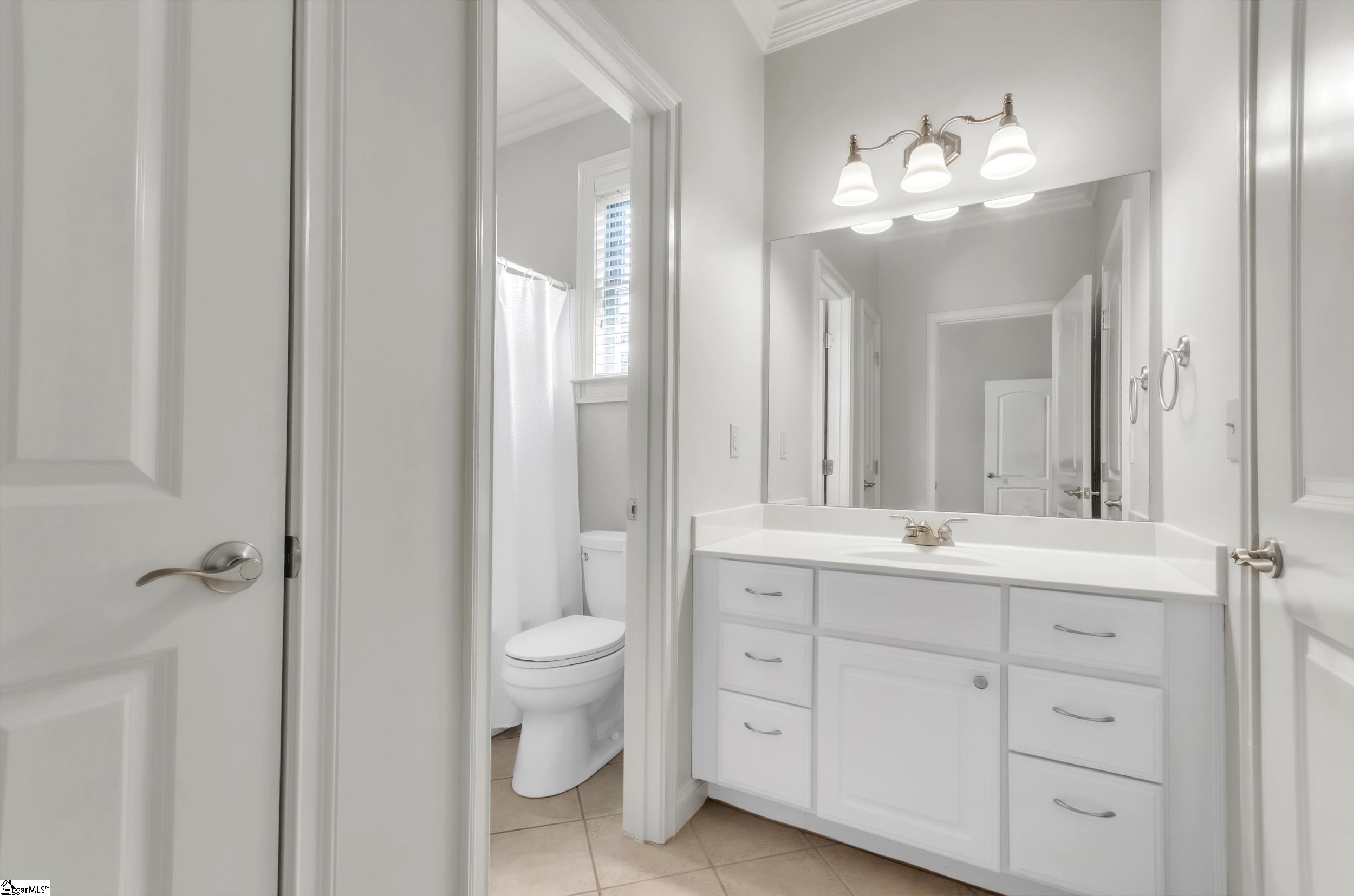 206 Waverly Hall Lane Simpsonville, SC 29681