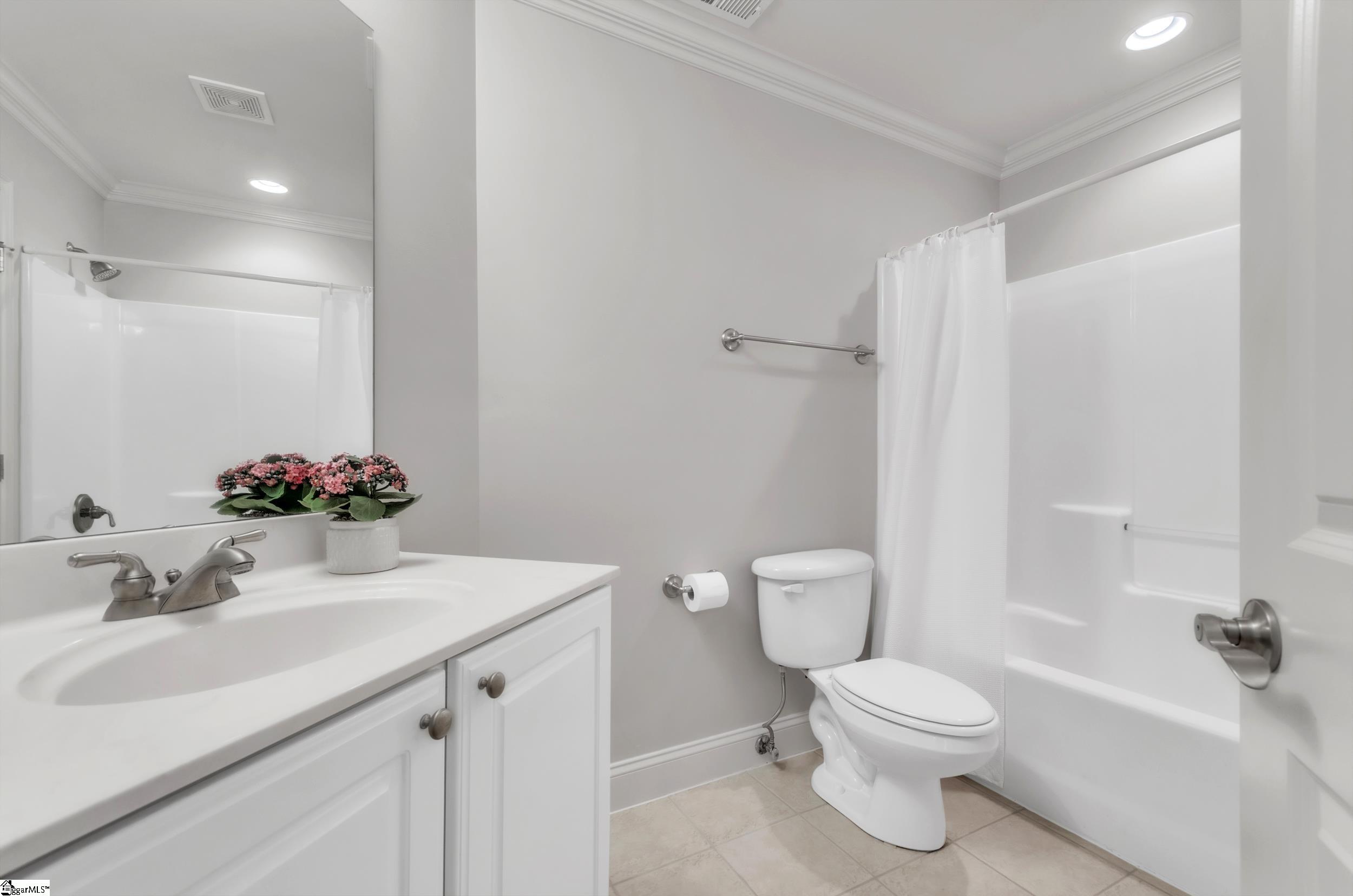 206 Waverly Hall Lane Simpsonville, SC 29681
