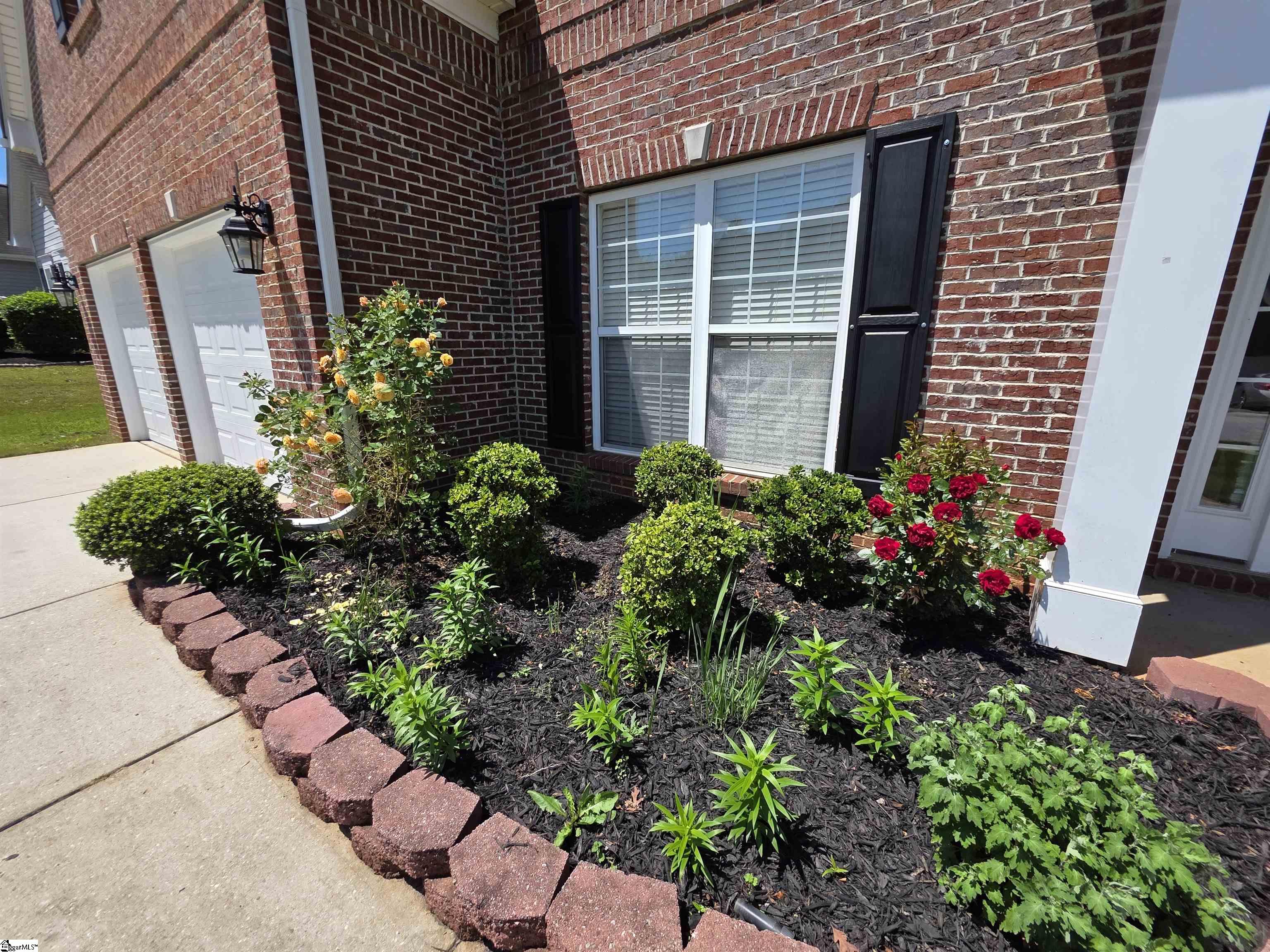 157 Heritage Point Drive Simpsonville, SC 29681