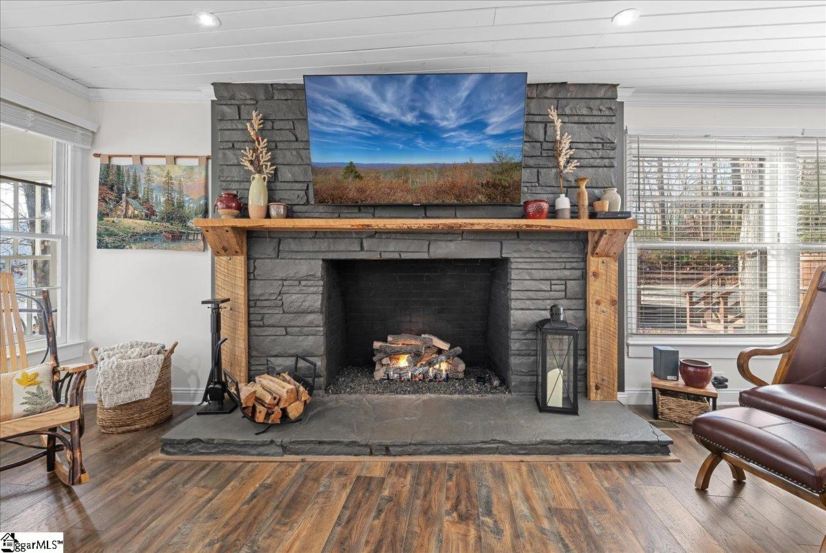 693 W. Cove Drive Mountain Rest, SC 29664-9599