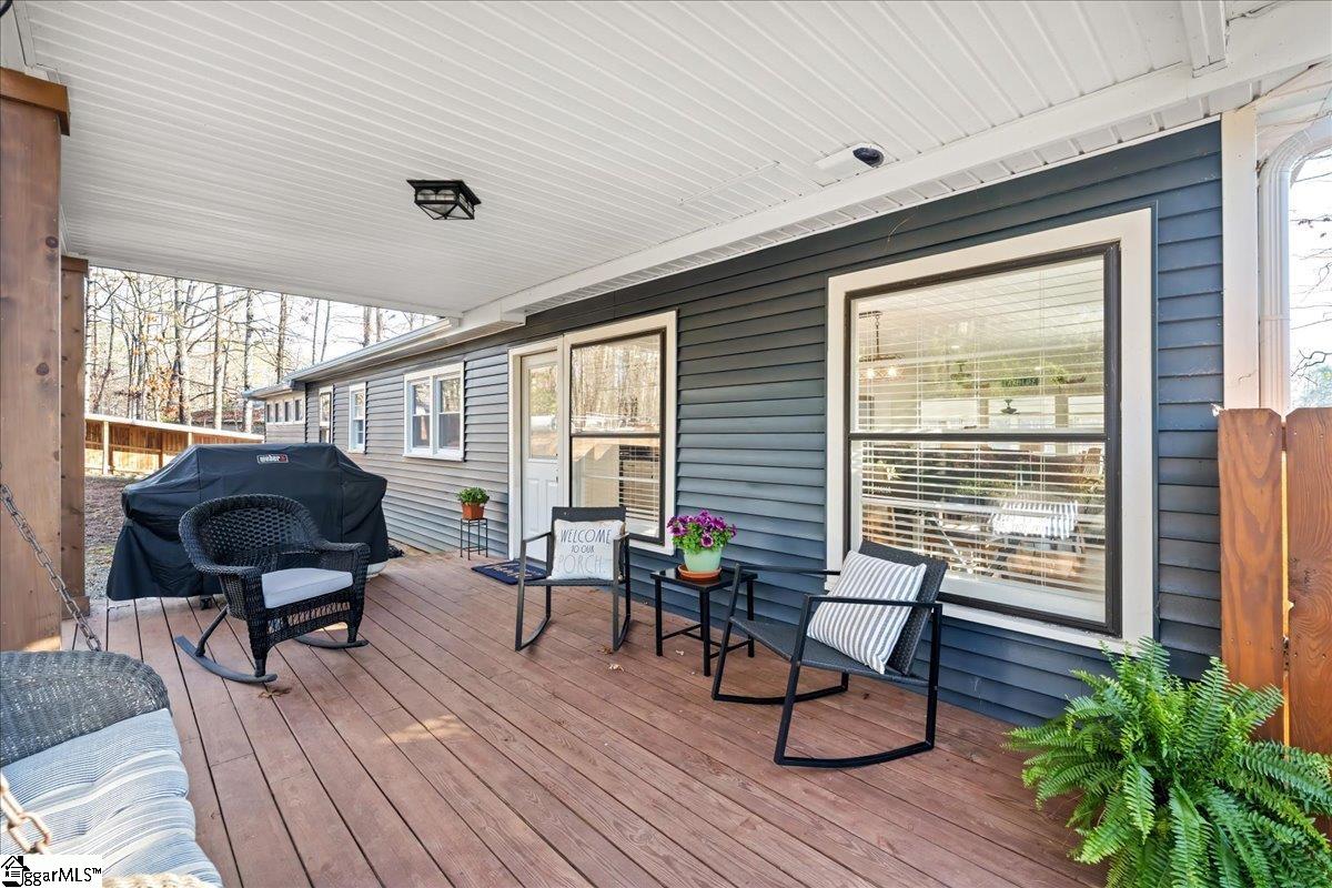 693 W. Cove Drive Mountain Rest, SC 29664-9599
