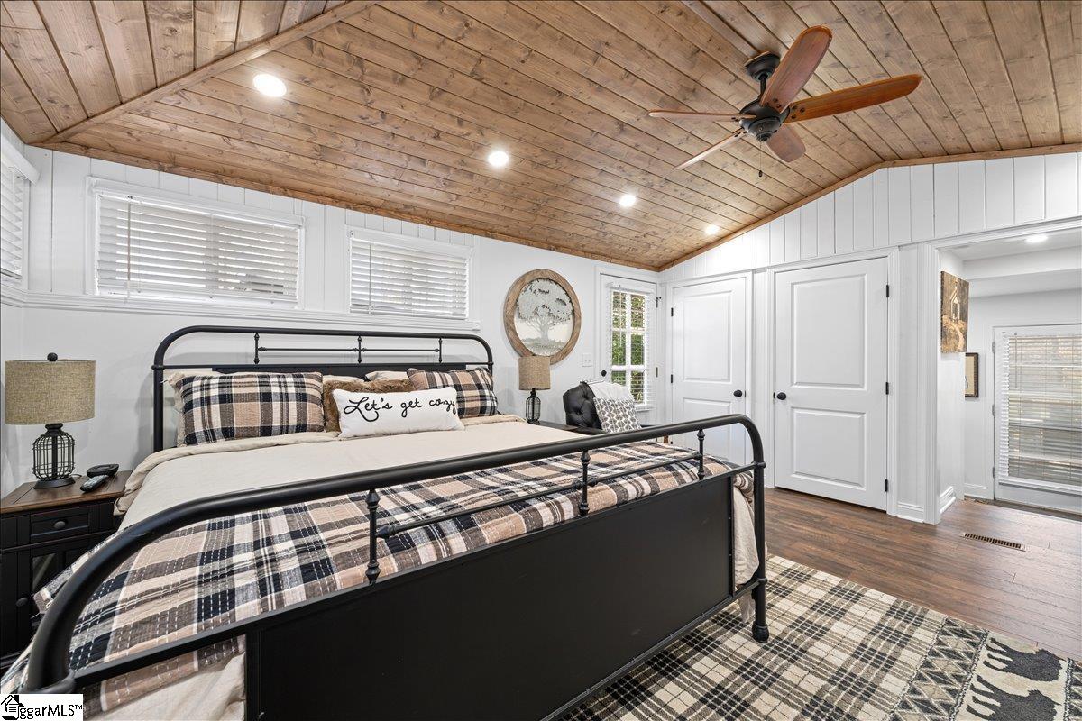 693 W. Cove Drive Mountain Rest, SC 29664-9599
