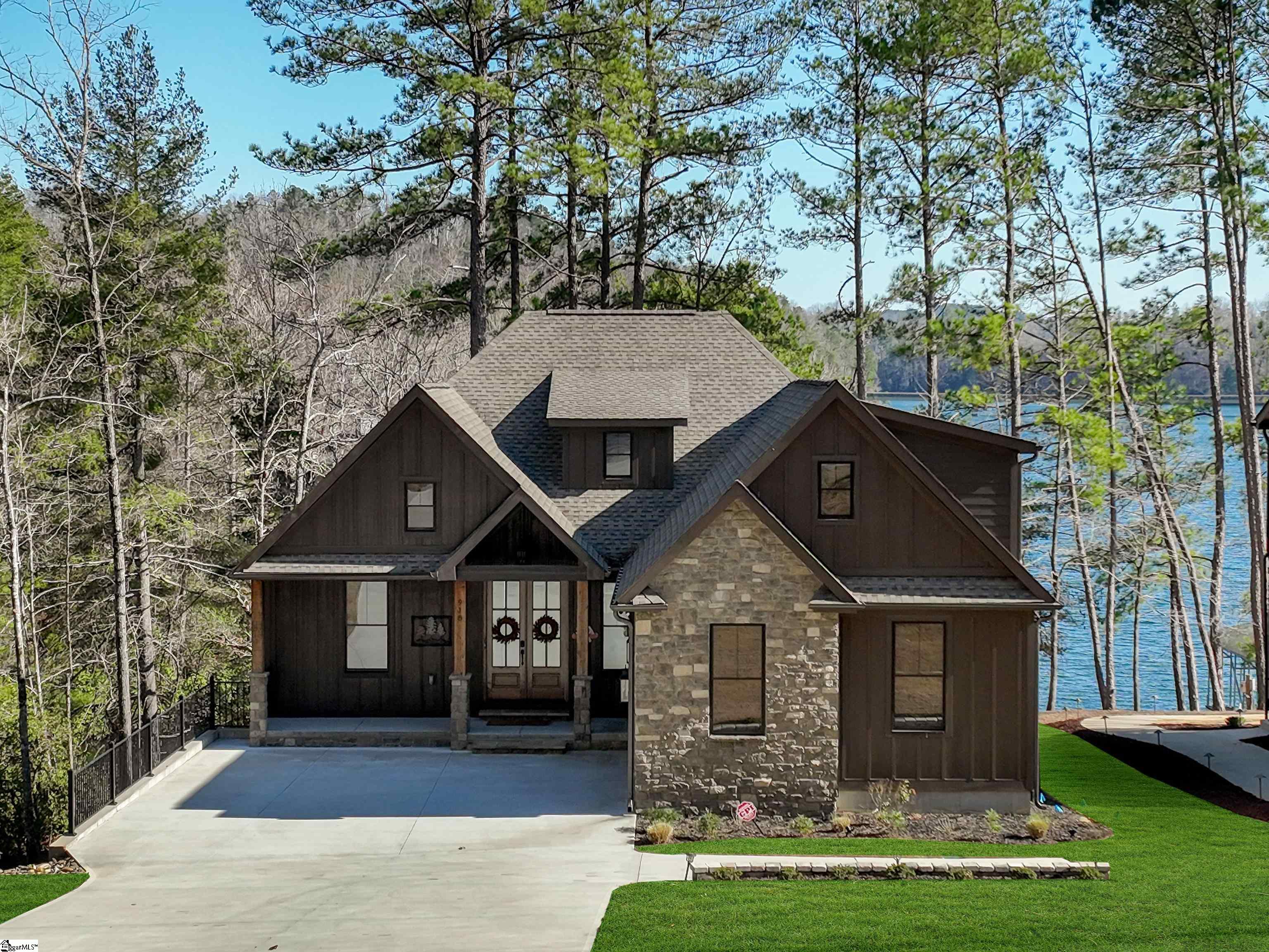 918 Longshore Drive Salem, SC 29676