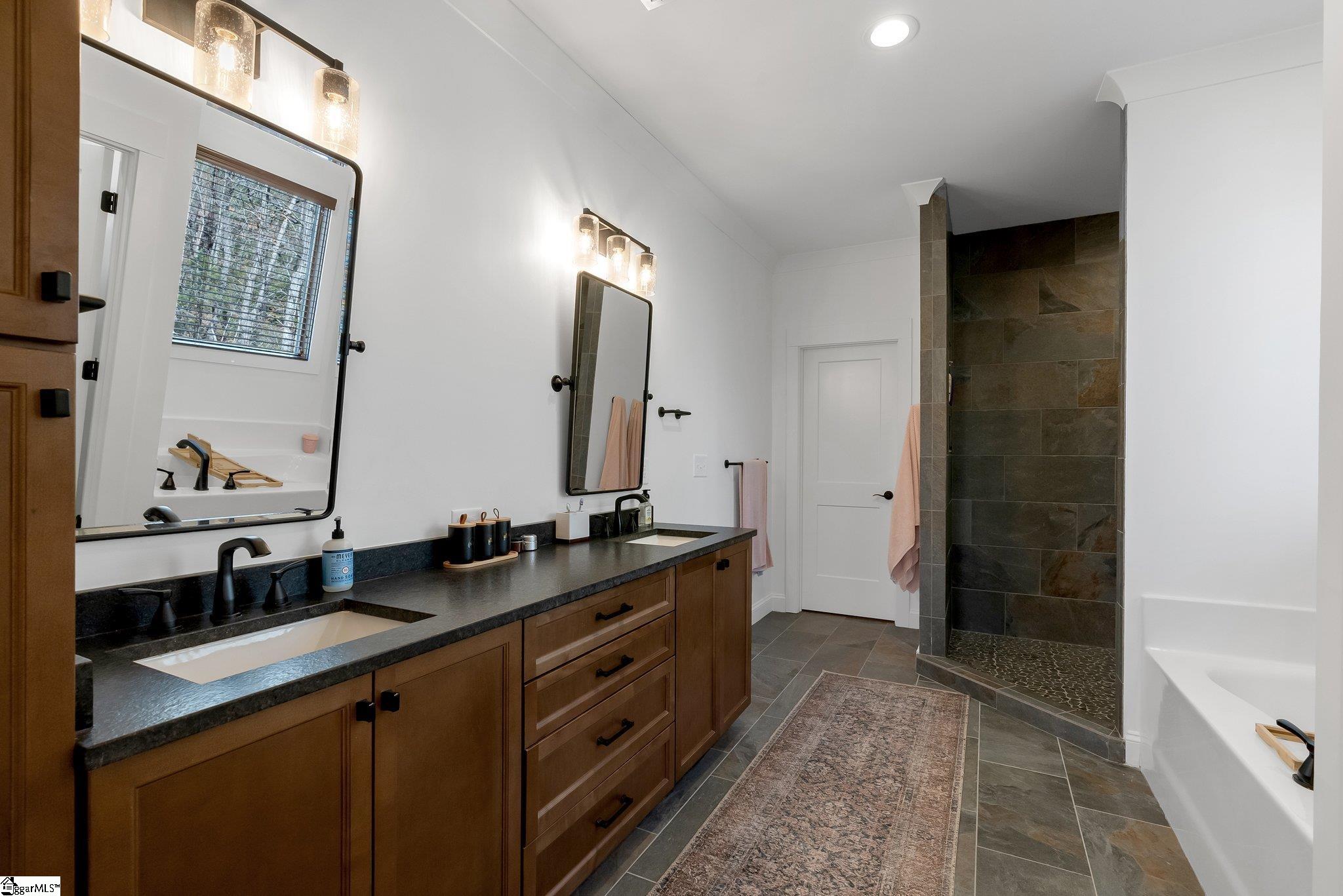 918 Longshore Drive Salem, SC 29676