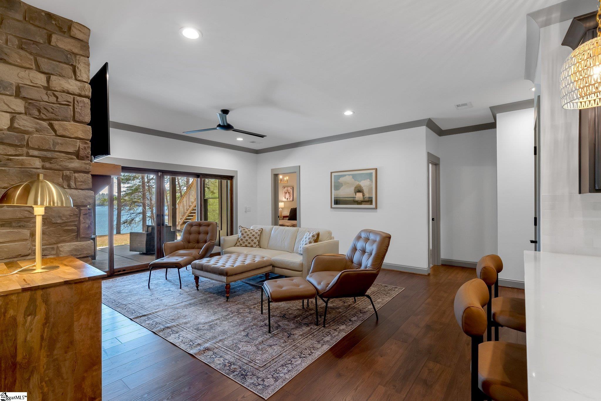 918 Longshore Drive Salem, SC 29676