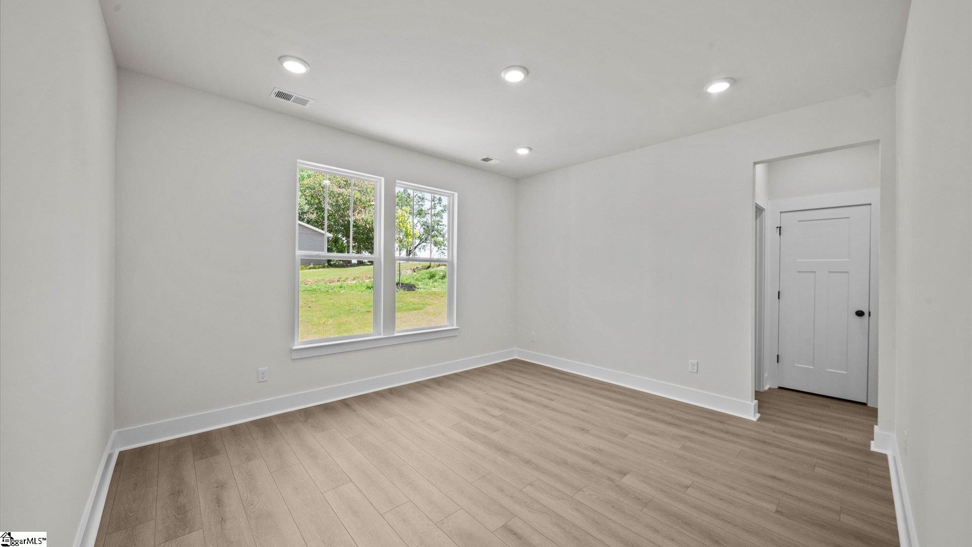 936 Diane Lane Moore, SC 29369