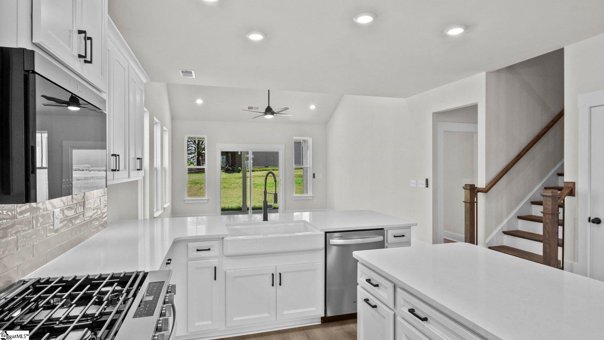 936 Diane Lane Moore, SC 29369