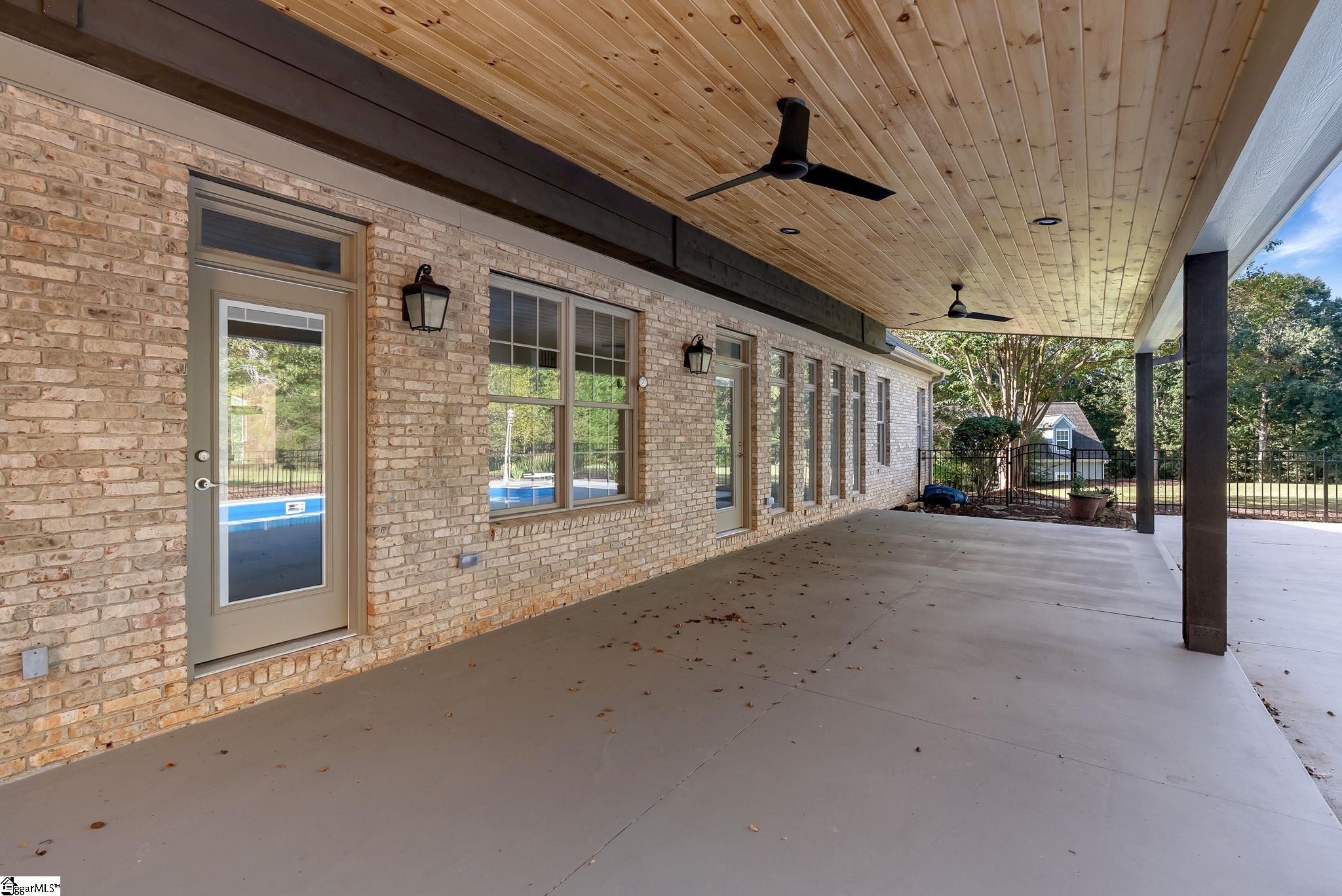 24 Bay Point Way Taylors, SC 29687