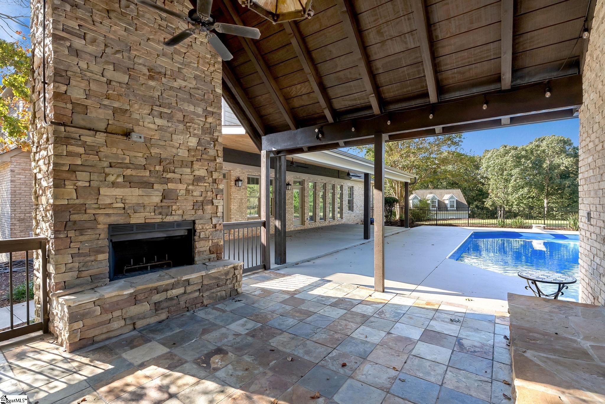 24 Bay Point Way Taylors, SC 29687